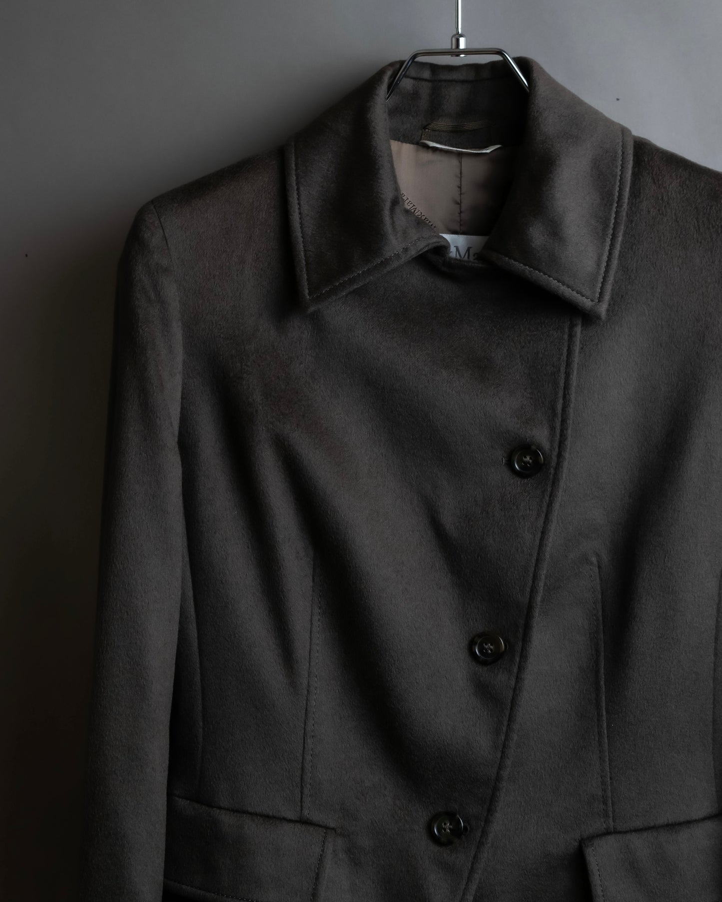 "Max Mara" Diagonal front button design stand collar jacket