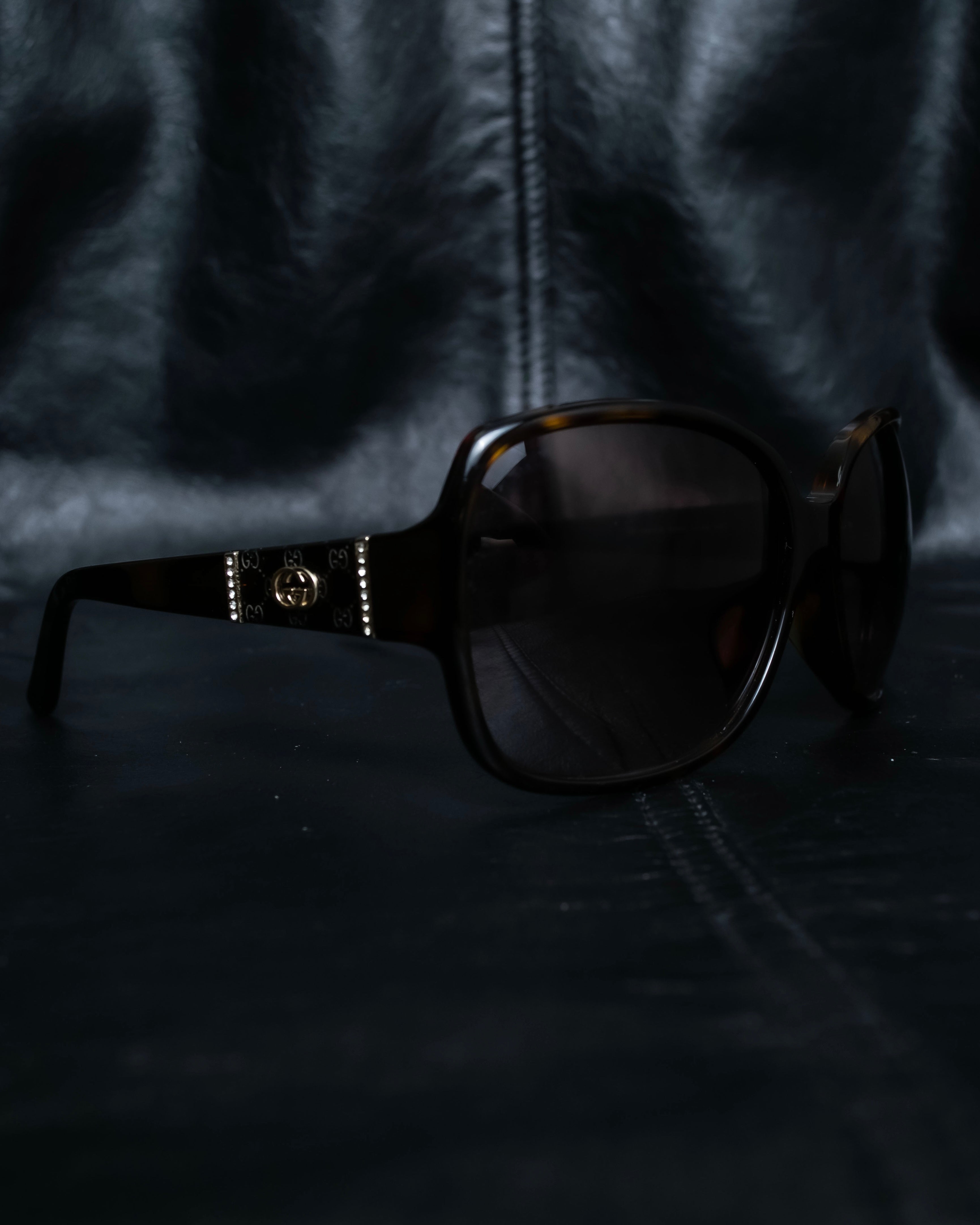 "GUCCI" Dark brown GG accent sunglasses