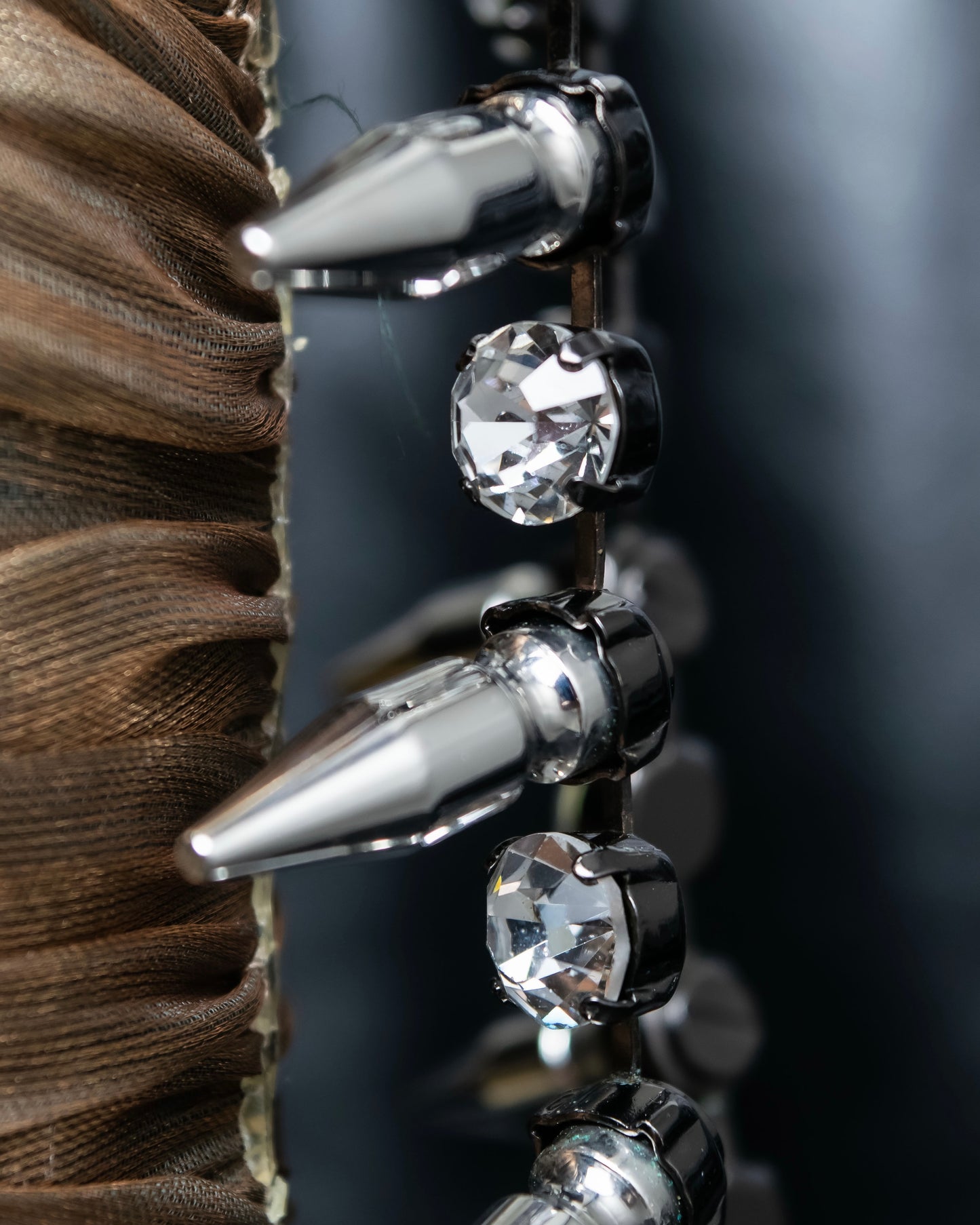 "Ｎ21 NUMERO VENTUNO"Studded diamond combination necklace