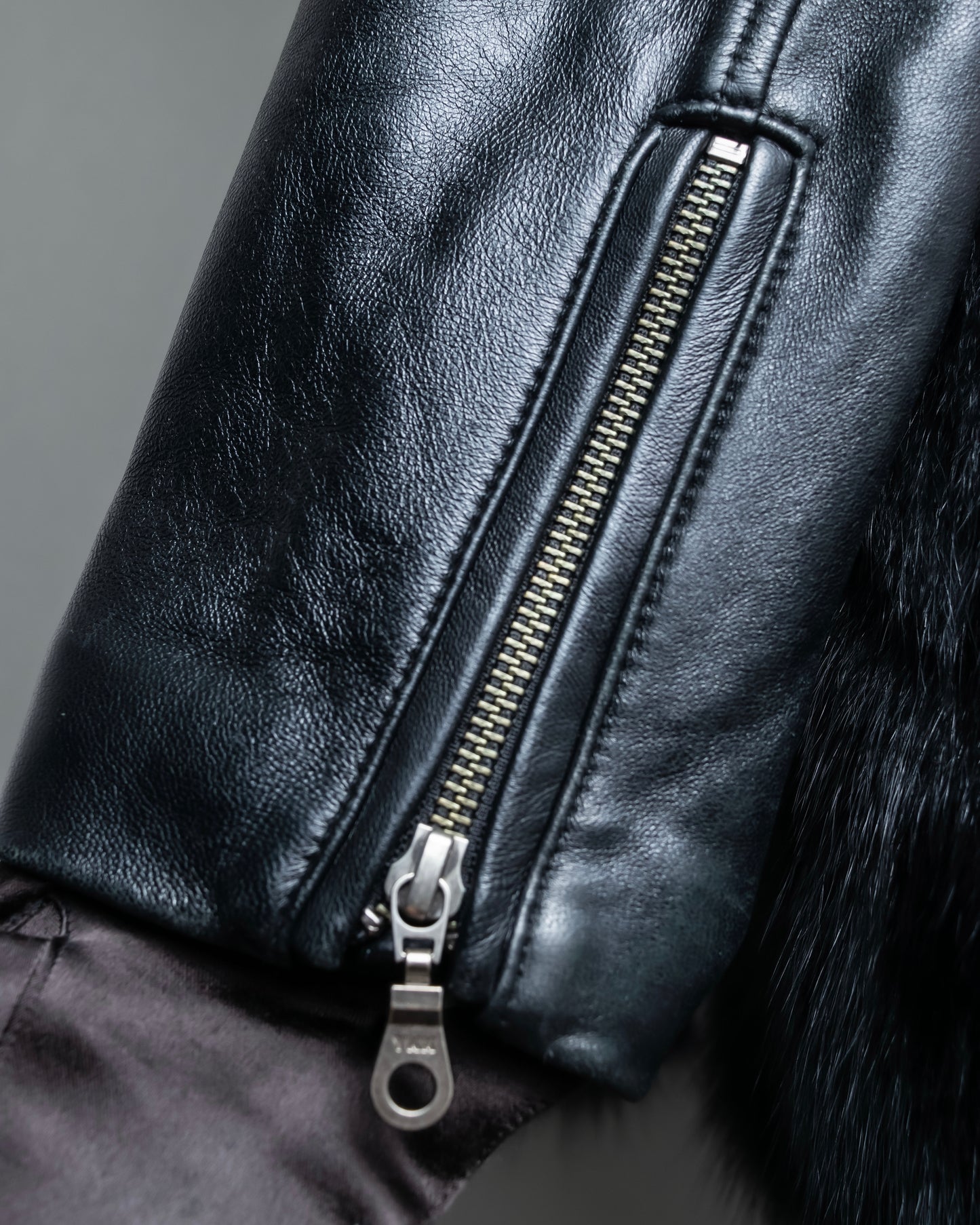 "MOROKO BAR" Real fur docking leather jacket