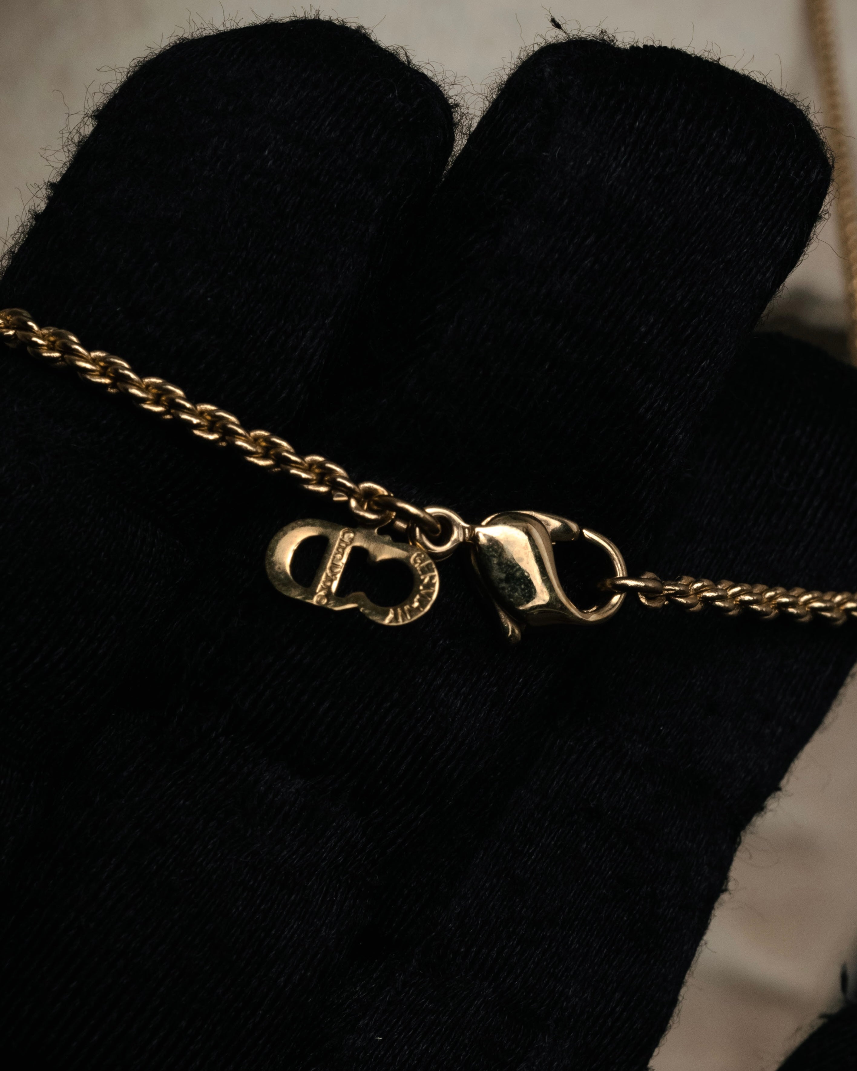 “Christian Dior” 90’s Dune charm long necklace