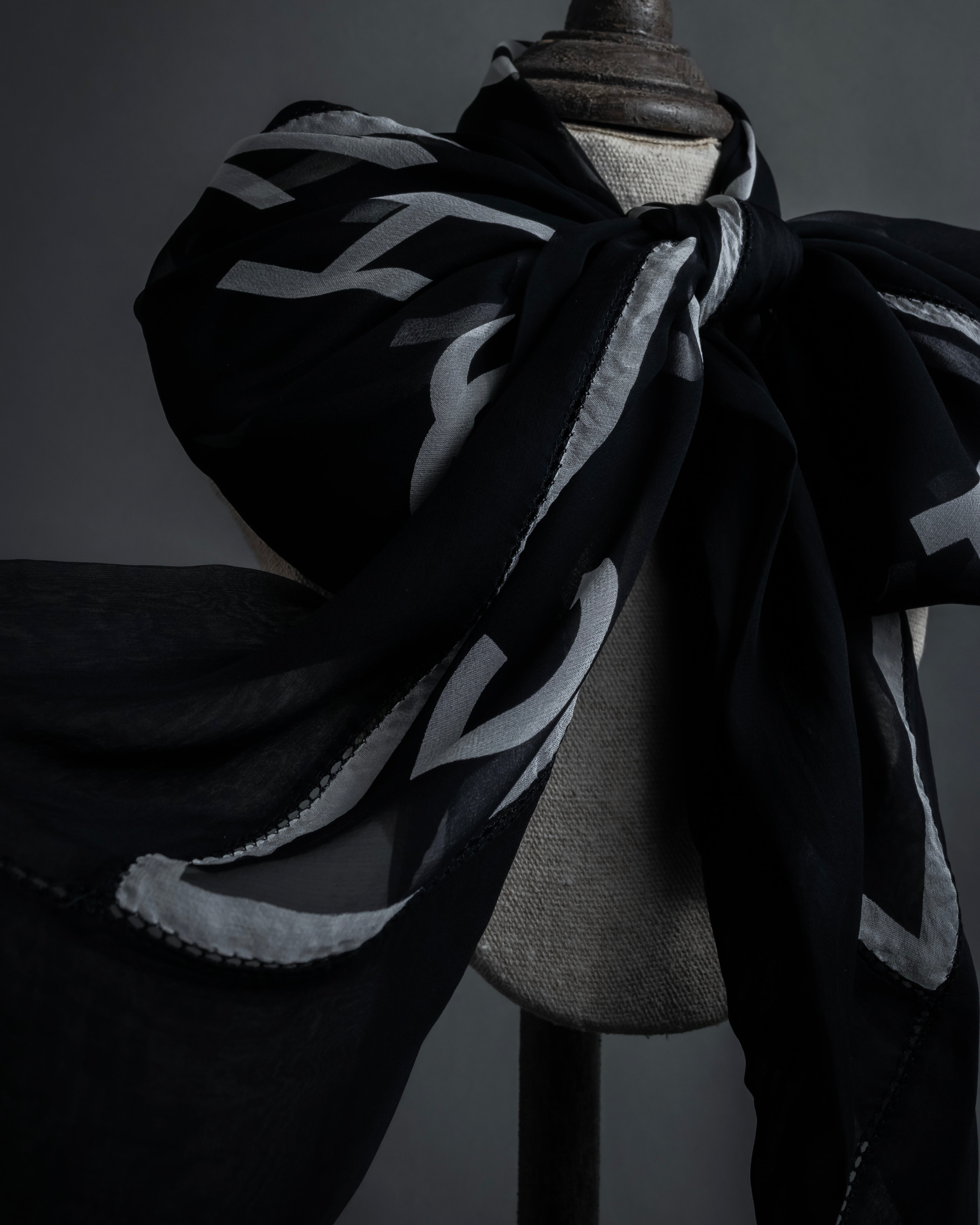 "CHANEL" Typography logo engraved large scarf