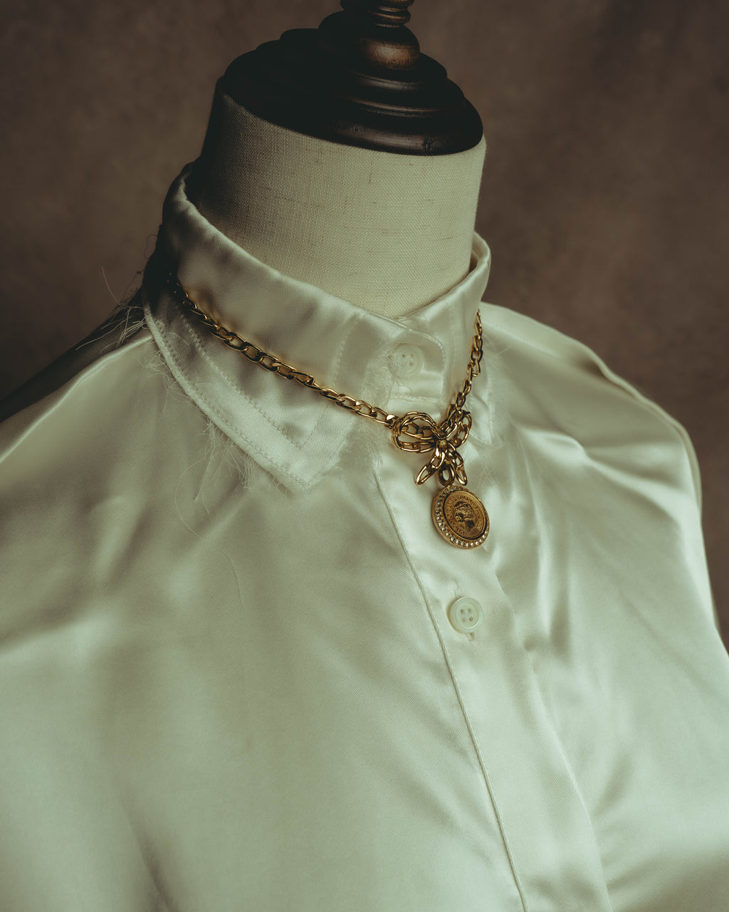 –SPECIAL– "CHANEL" 95AW Jeweled medallion pendant necklace