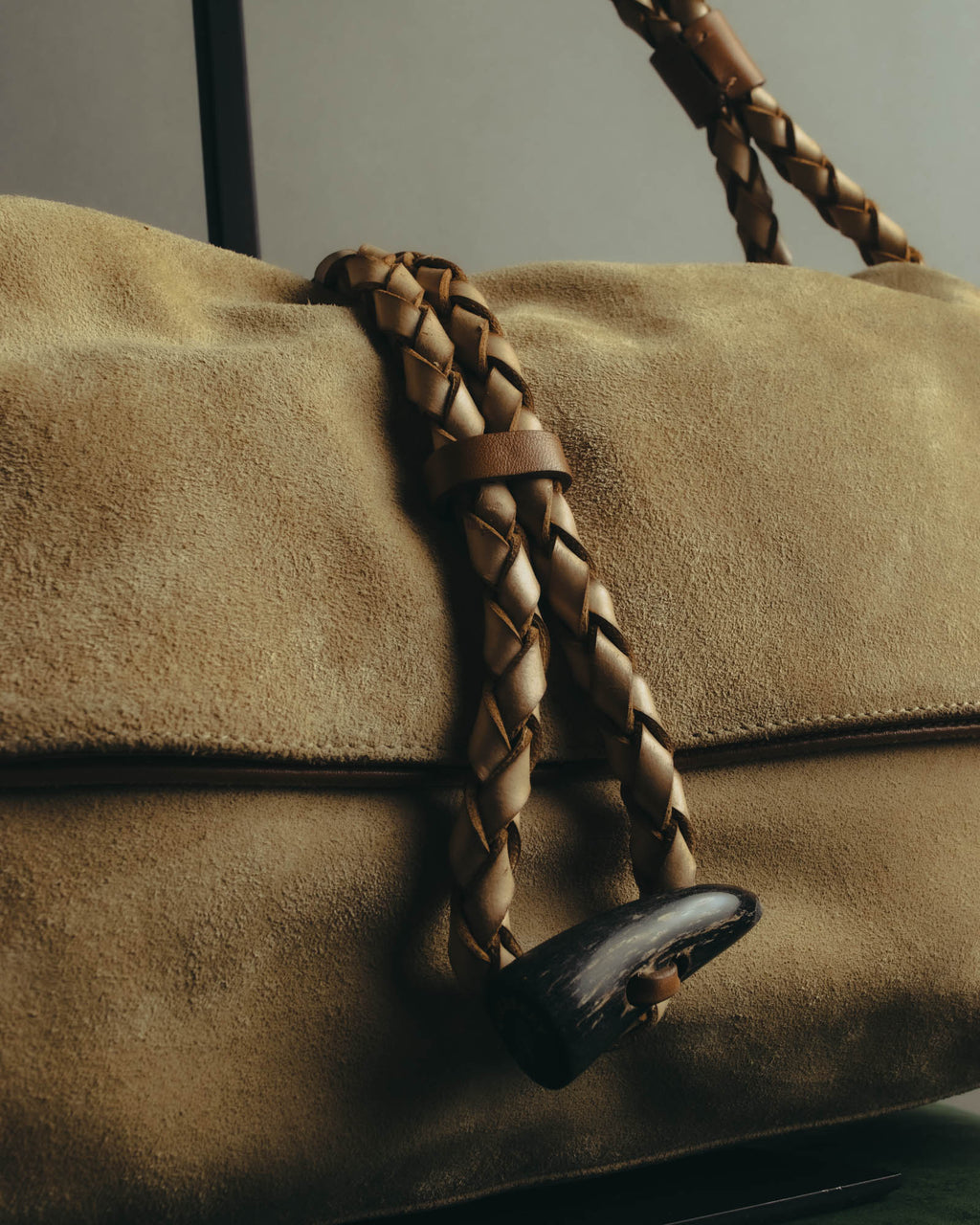 “Burberry” 00’s Braided leather handle suede shoulder bag