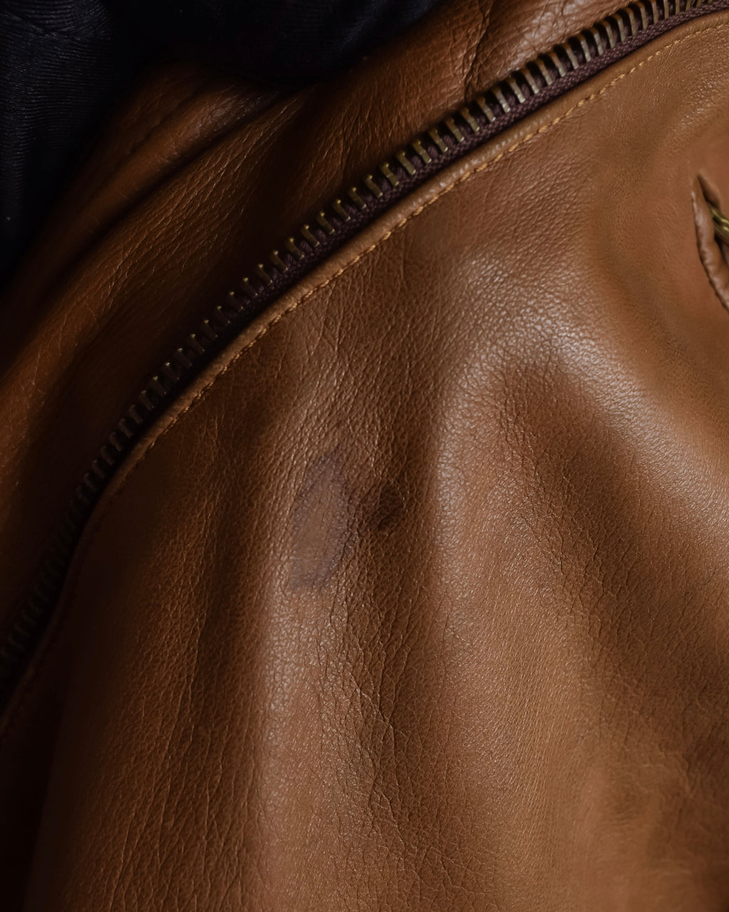 "LOEWE" 80-90's Vintage texture leather zip hoodie