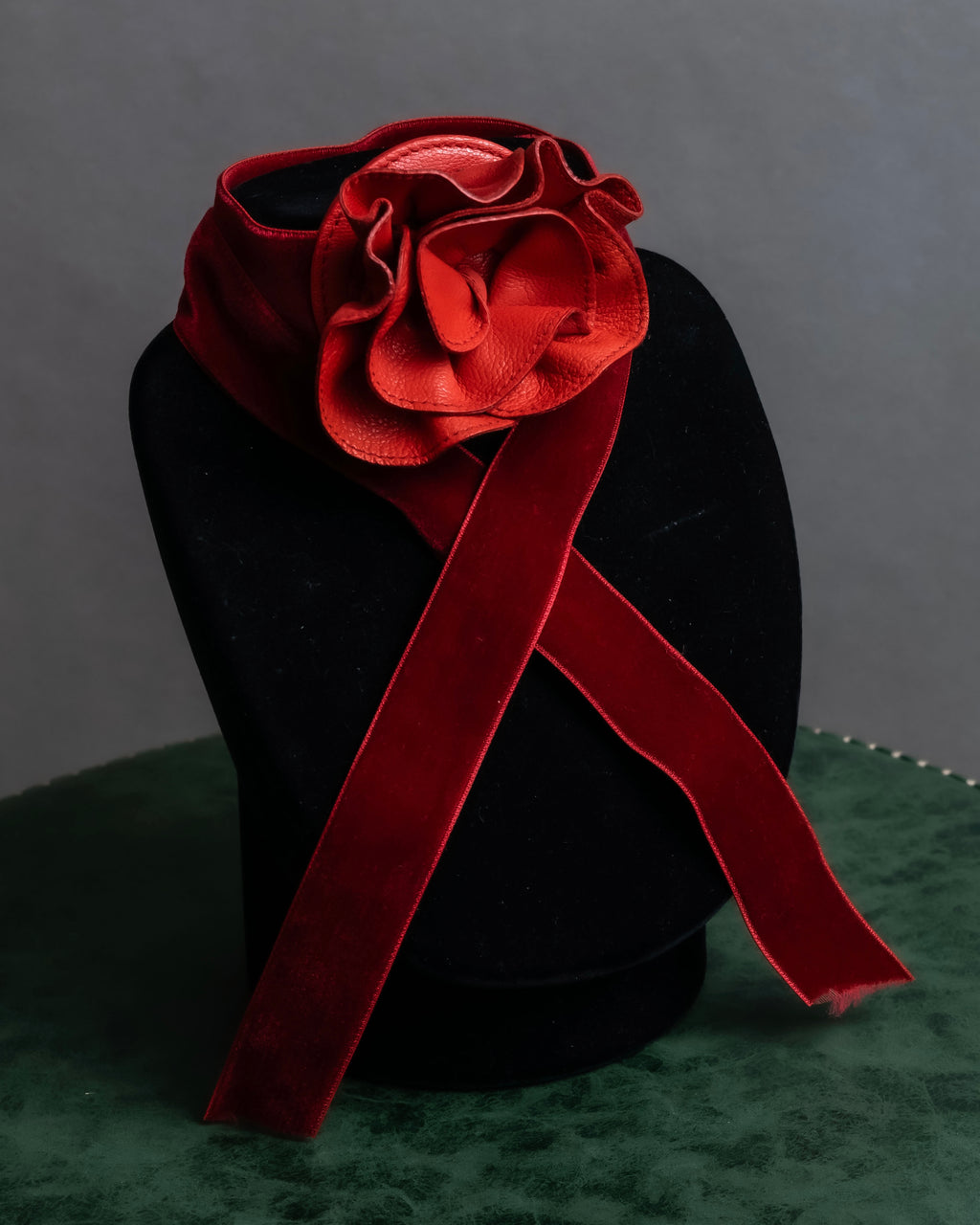 "YVES SAINT LAURENT" Rose motif leather choker＆ribbon accessories