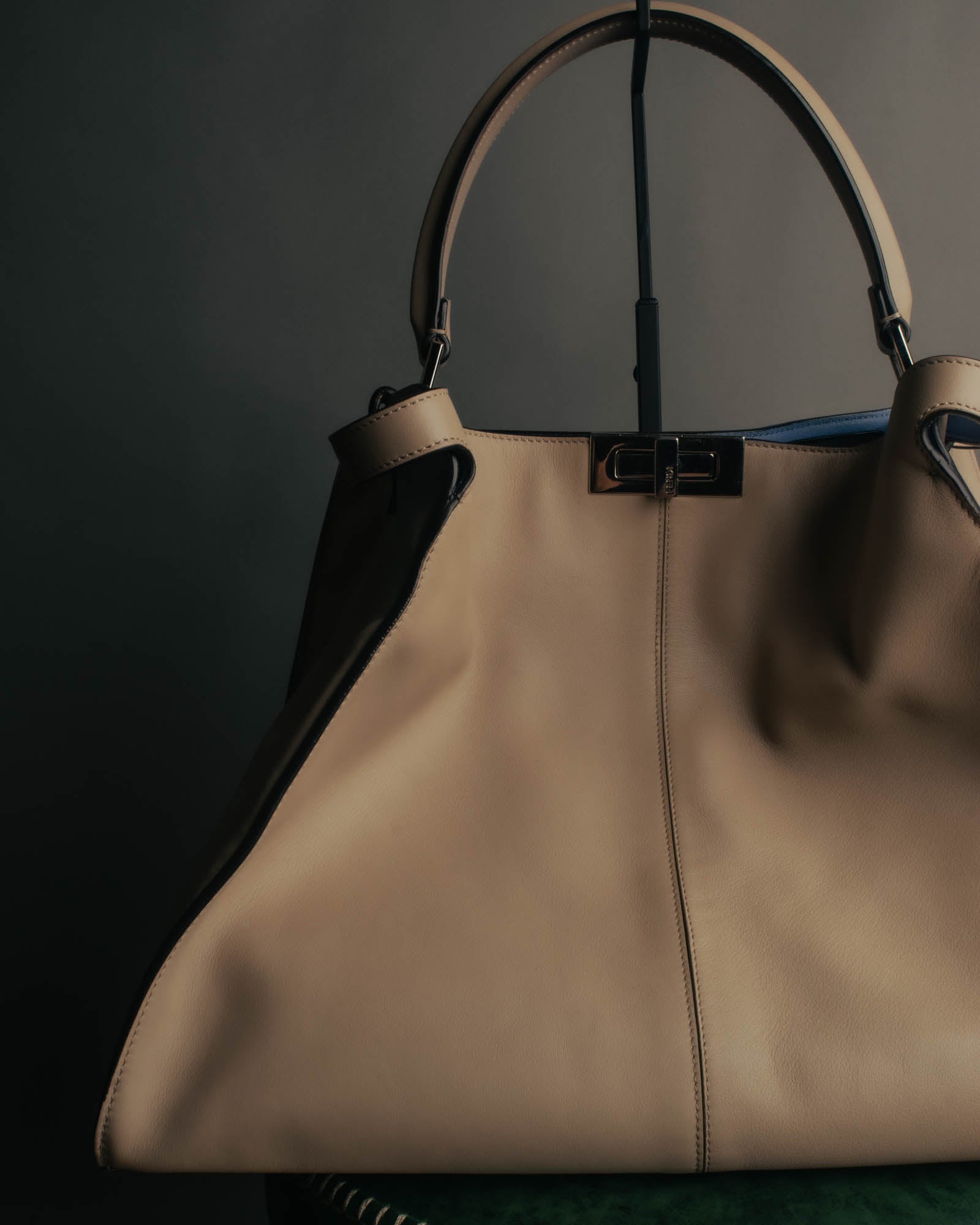 "FENDI" 2010's Soft leather peekaboo x lite handbag