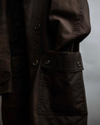 "BURBERRY" Subdued tone military detail mid-length trench coat