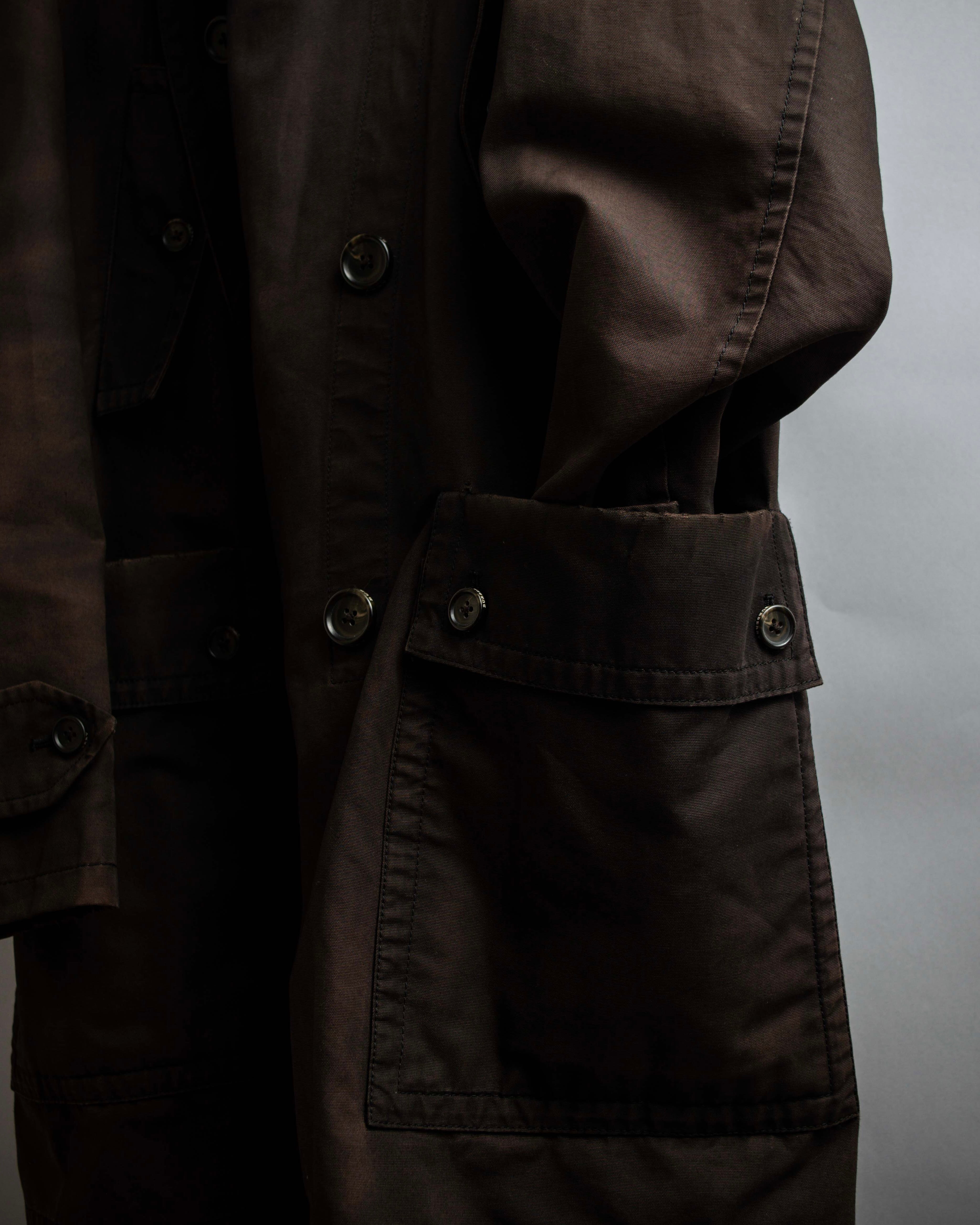 "BURBERRY" Subdued tone military detail mid-length trench coat