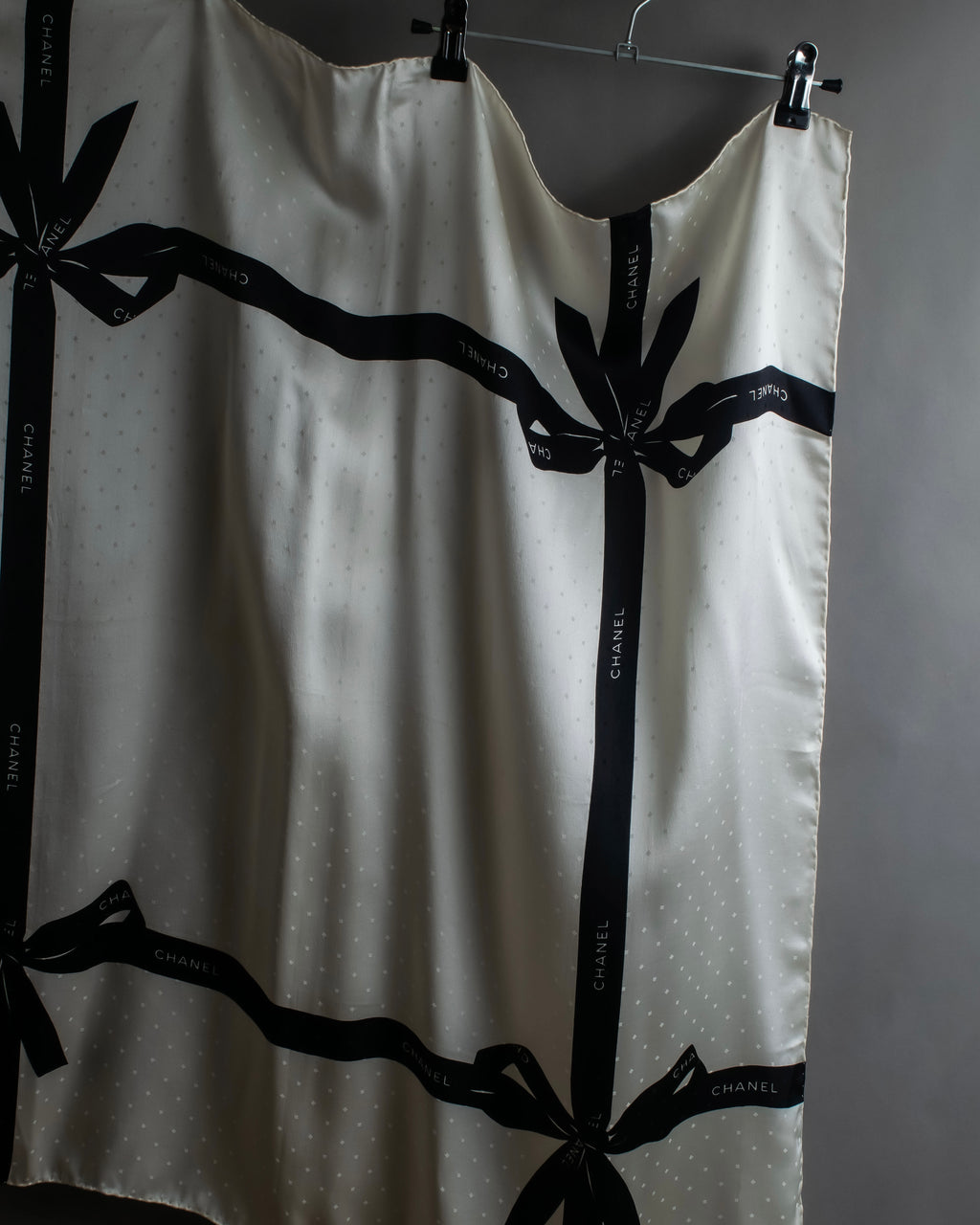 "CHANEL" Logo engraved ribbon motif design large scarf