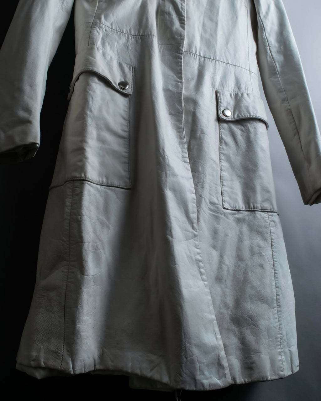 "theory" waist-shaped long leather coat