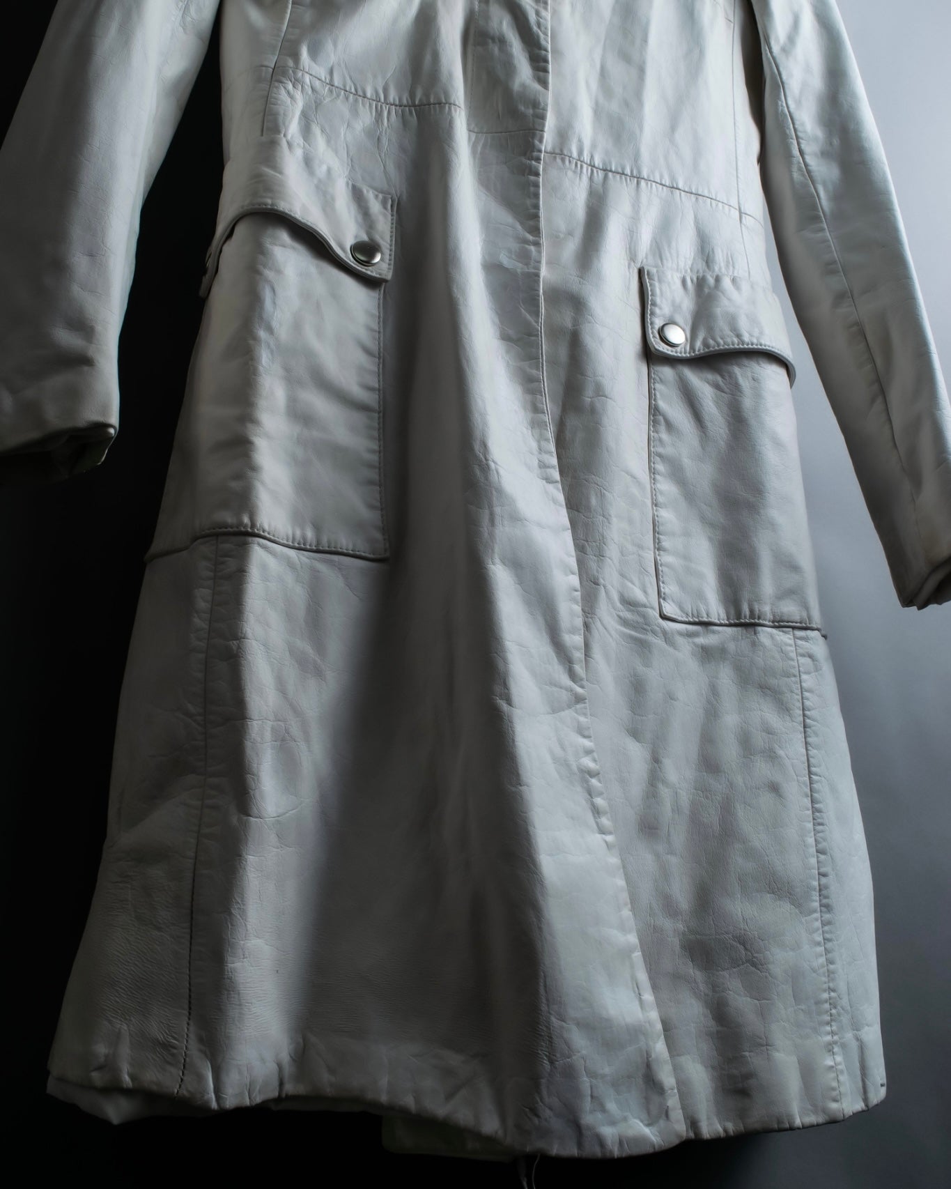 "theory" waist-shaped long leather coat