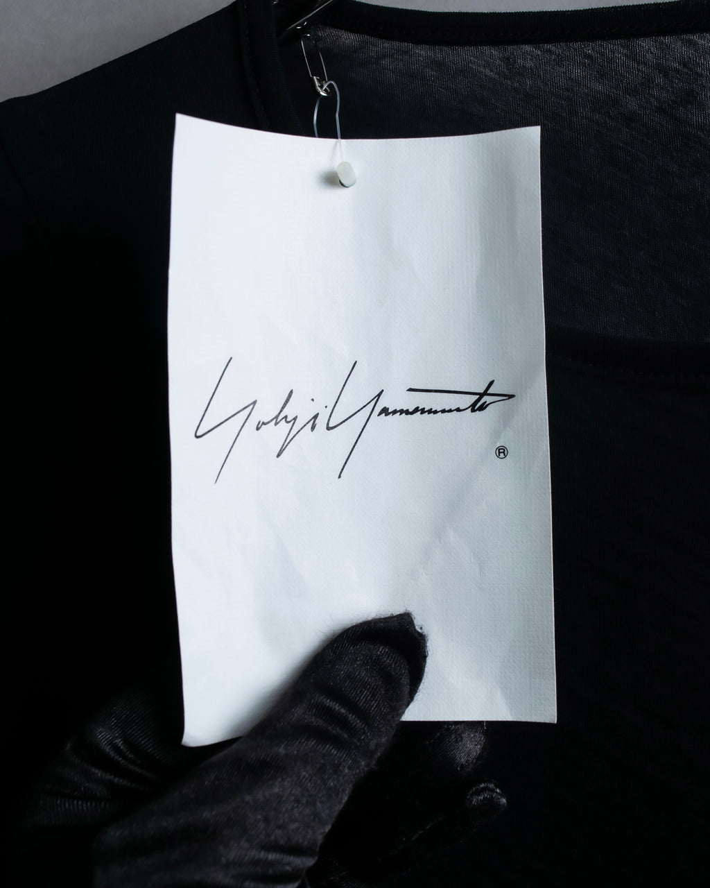 "YOHJI YAMAMOTO FEMME"
Sheer cotton round neck pullover