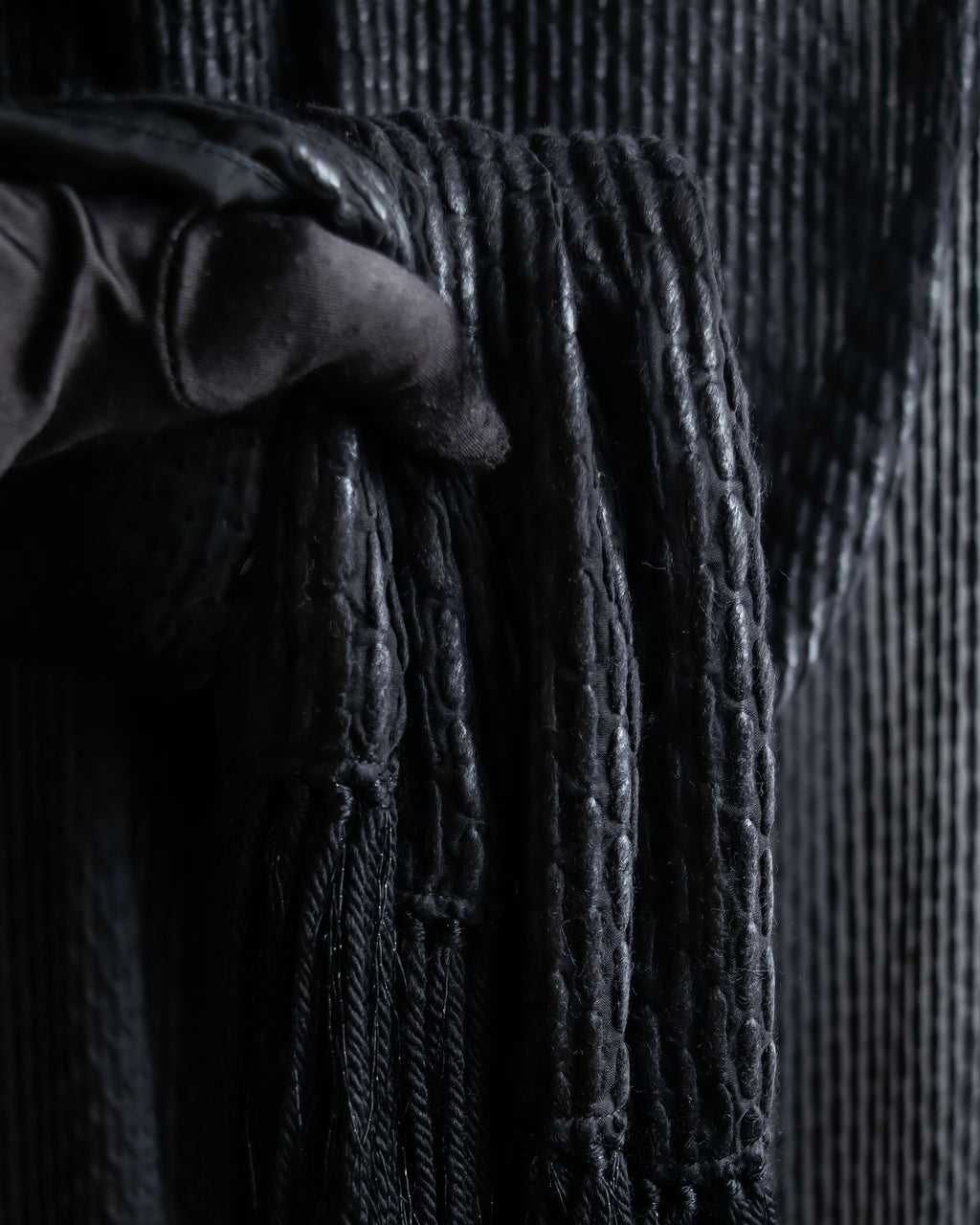 "GIORGIO ARMANI" Waffle low gauge knit fringe design stole