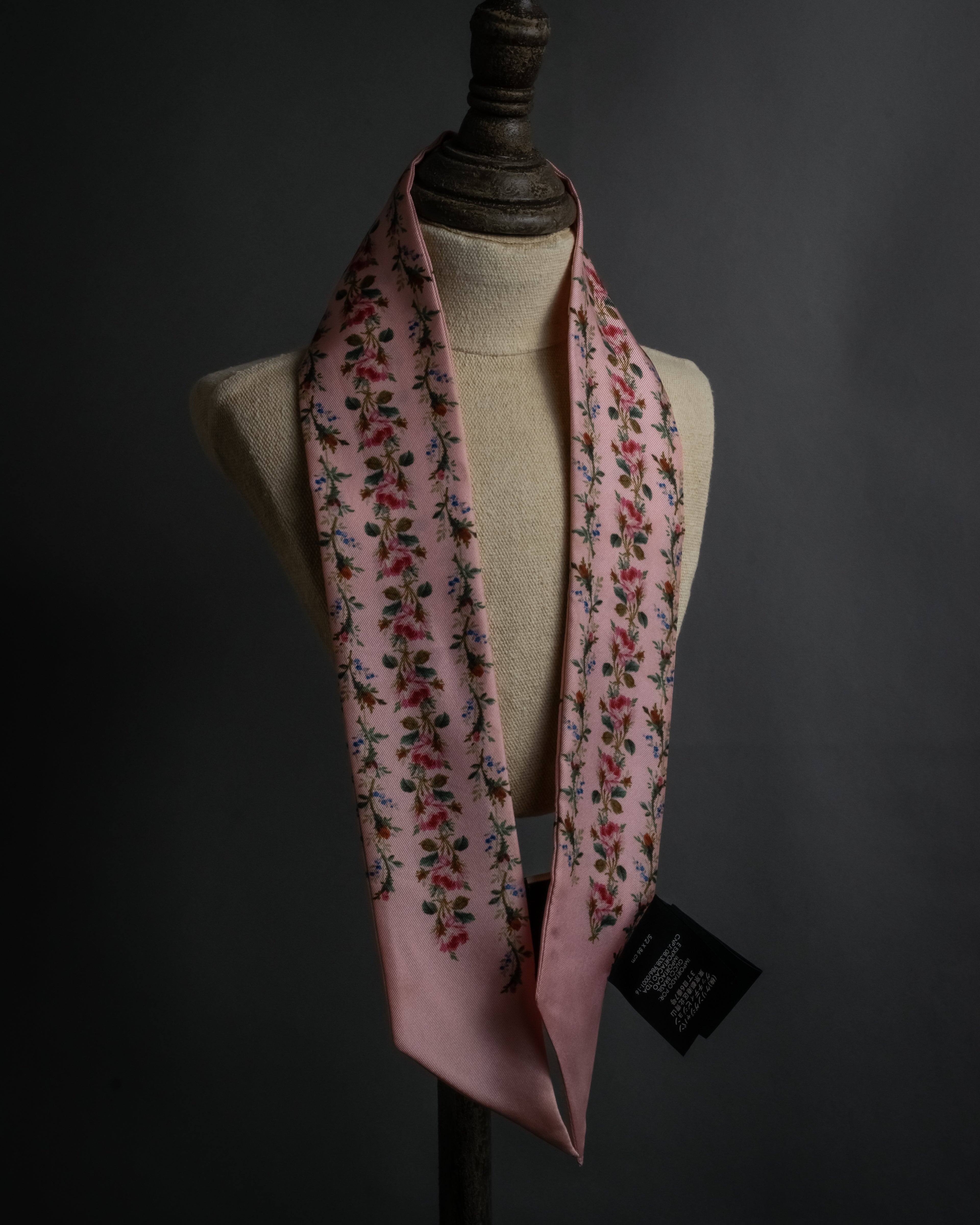 -SPECIAL- "GUCCI" Michele design floral print silk twilly scarf