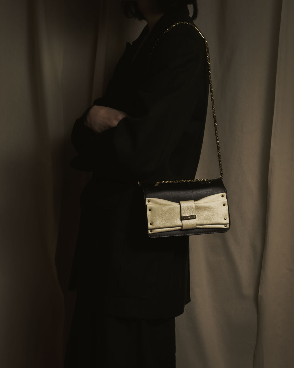 "Chloe" 六月蝴蝶结细节链条肩包