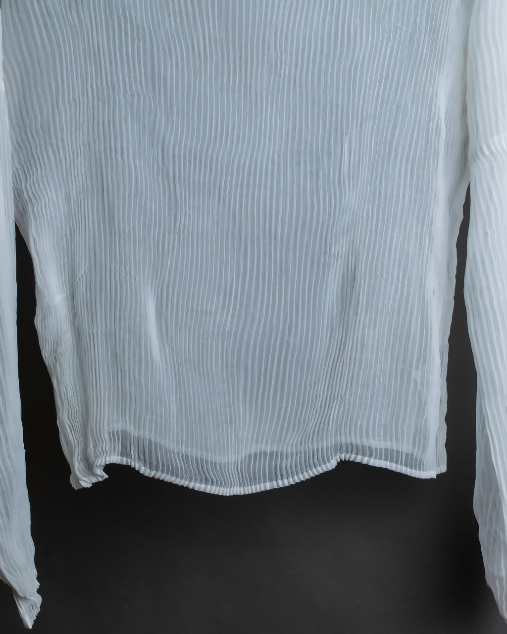 "ISSEY MIYAKE" High neck pleated sheer pullover