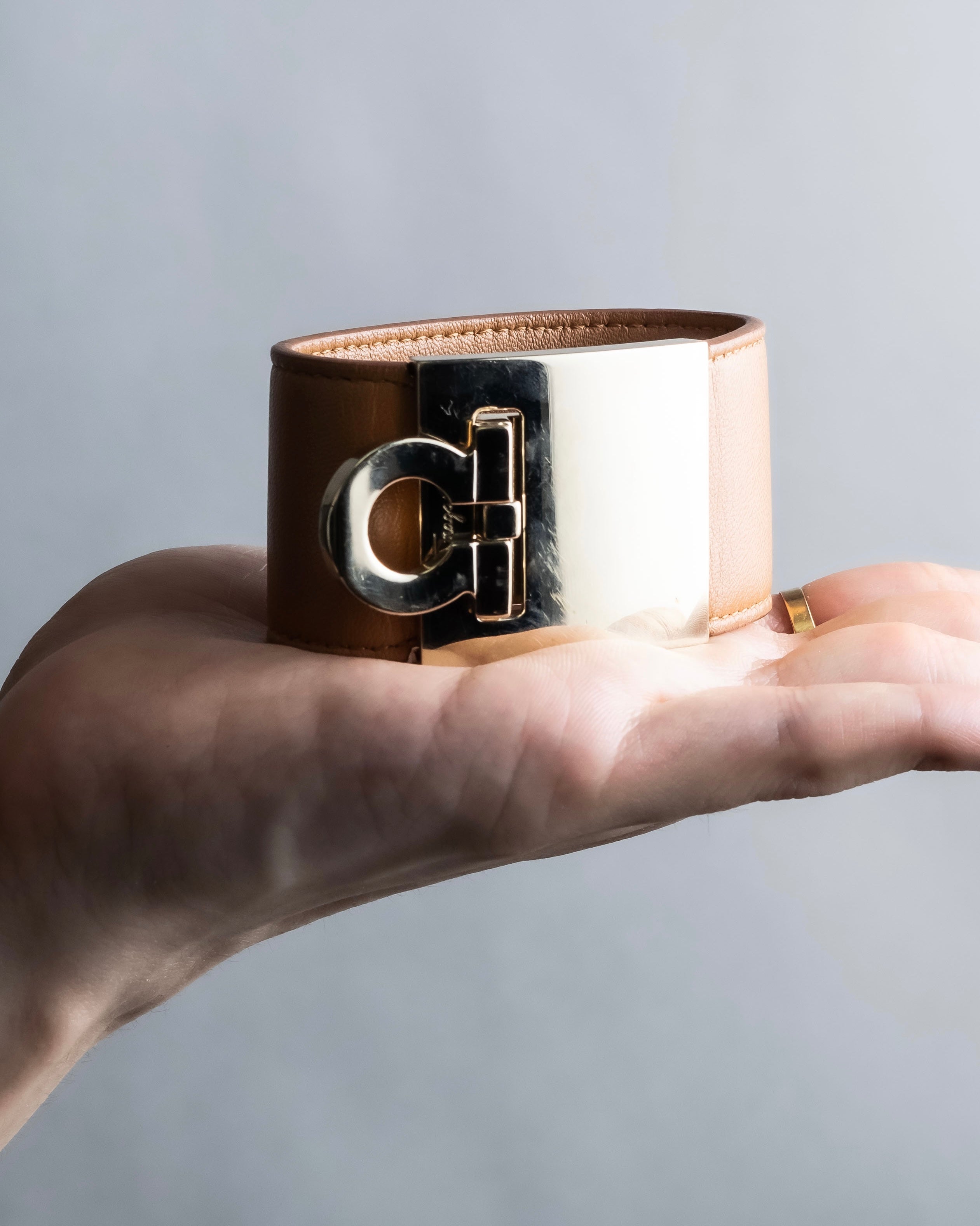 "Ferragamo" Gancini motif leather bangle