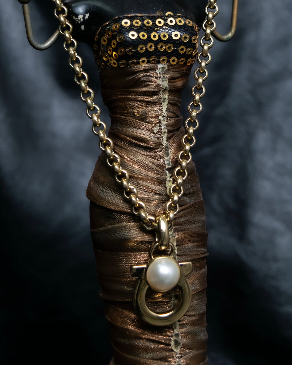 "Salvatore Ferragamo" Gancini design necklace