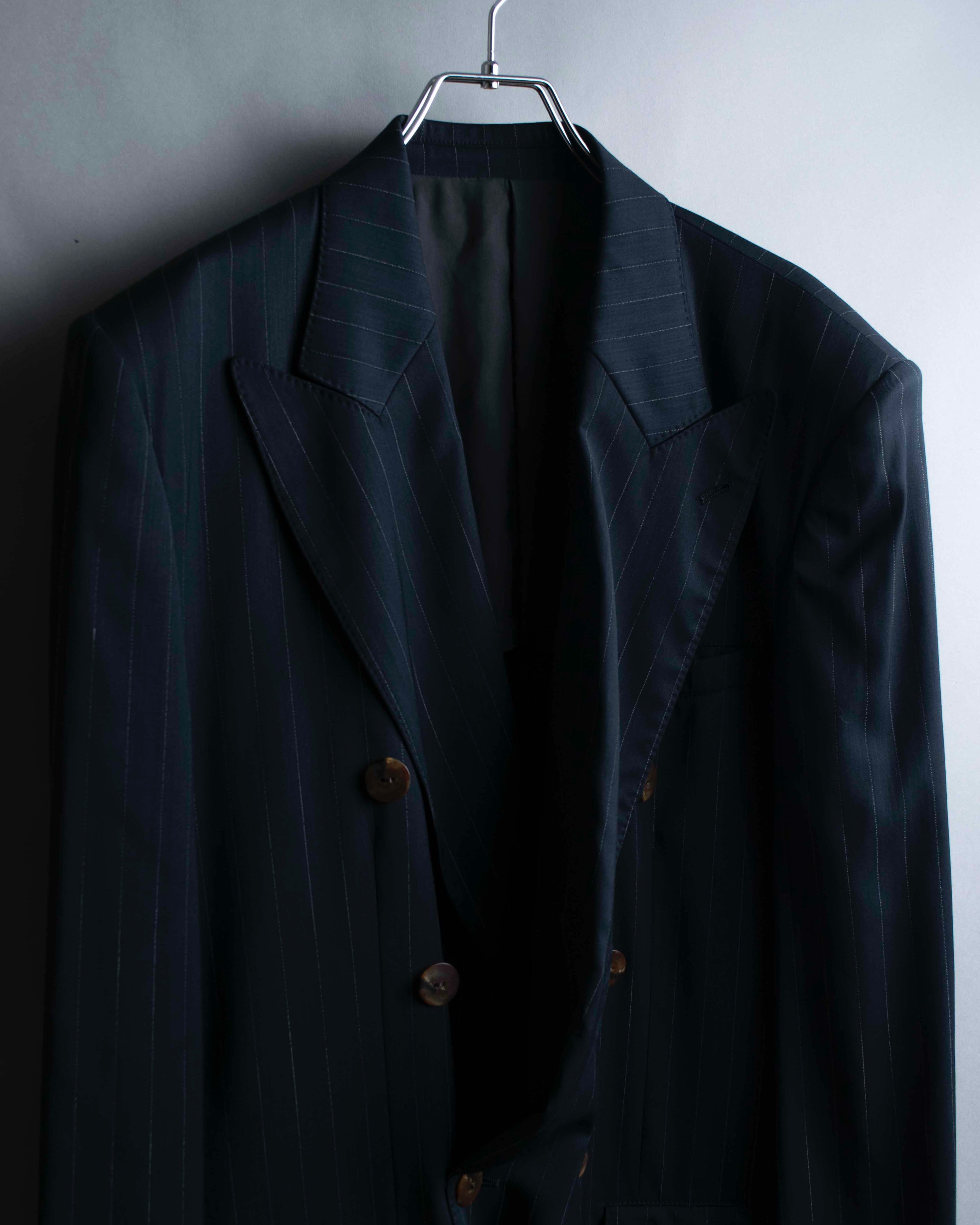 "JEAN PAUL GAULTIER HOMME"
Oversized shadow stripe set up