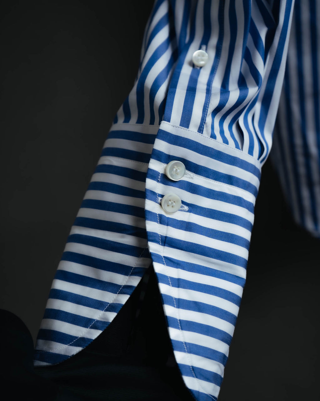 -MOOD MILLÉSIMES- 90’s-00’s vivid blue stripe wide-spread collar shirt