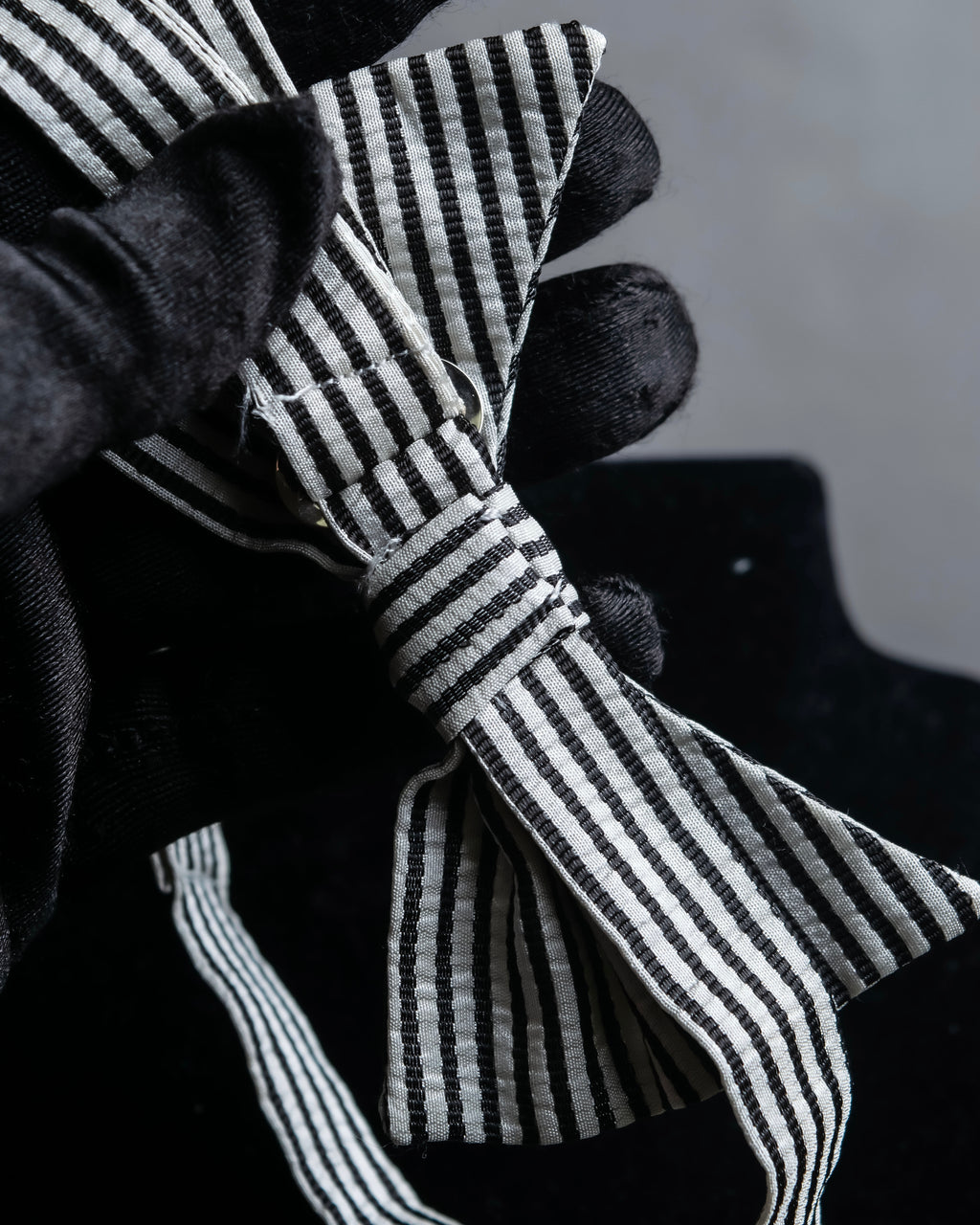 "LOUIS VUITTON" Black＆white color striped bow tie