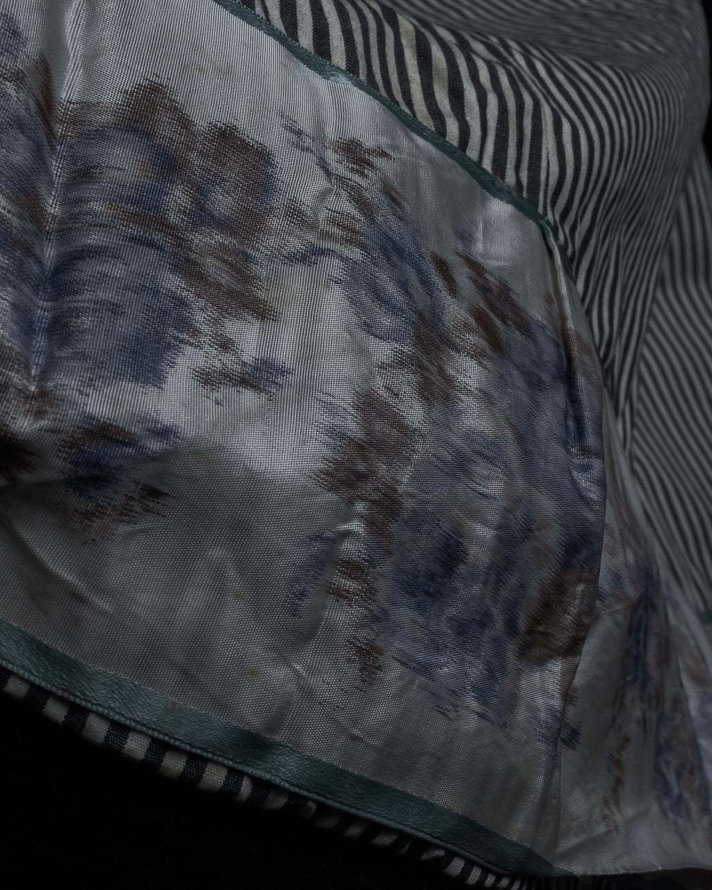 "Marc Jacobs" A soft flowing flared silhouette long coat