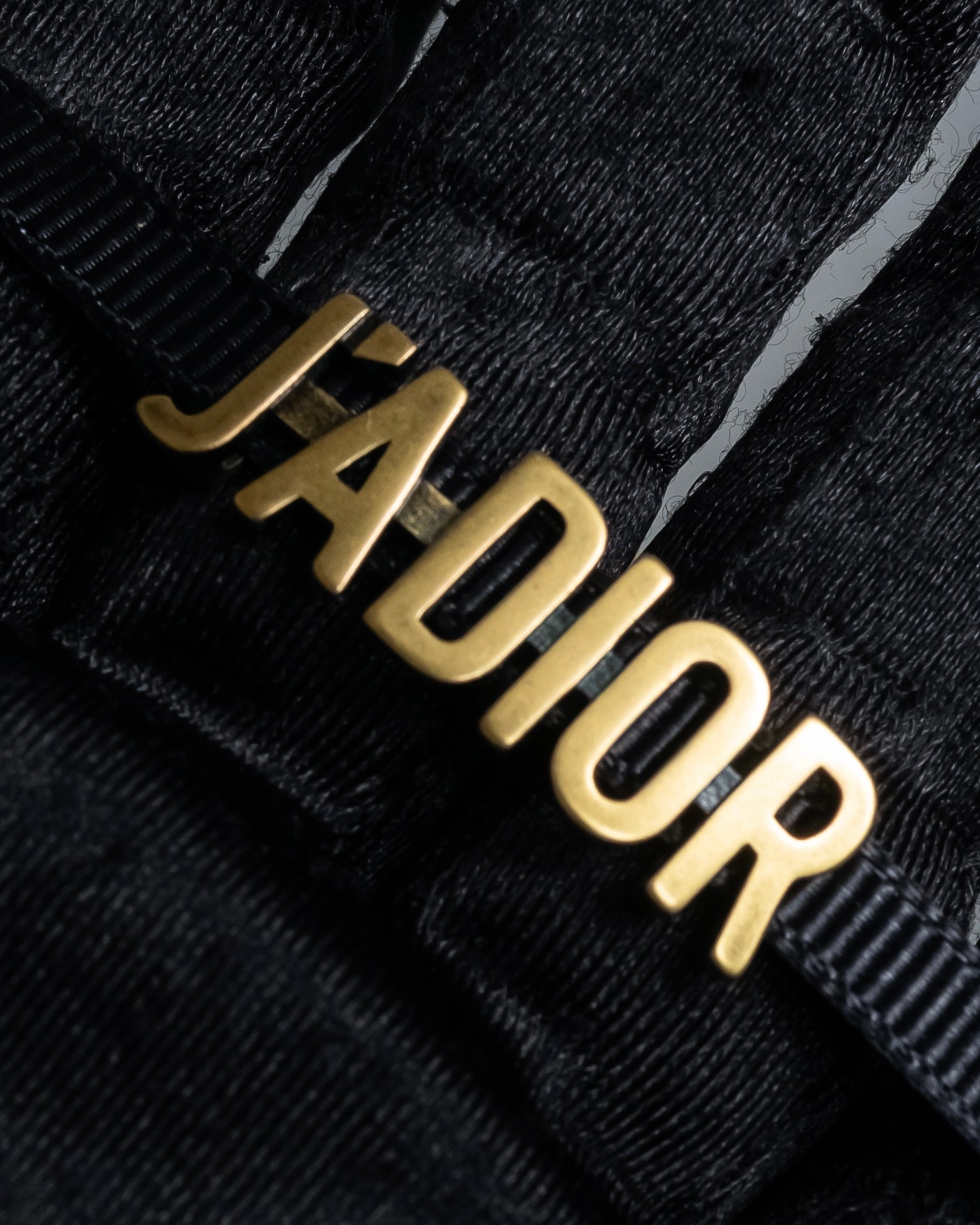 "Christian Dior" J’ADIOR motif design choker