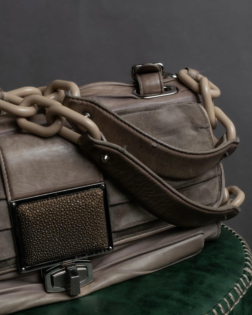 "BALENCIAGA" Three-way chain leather shoulder bag