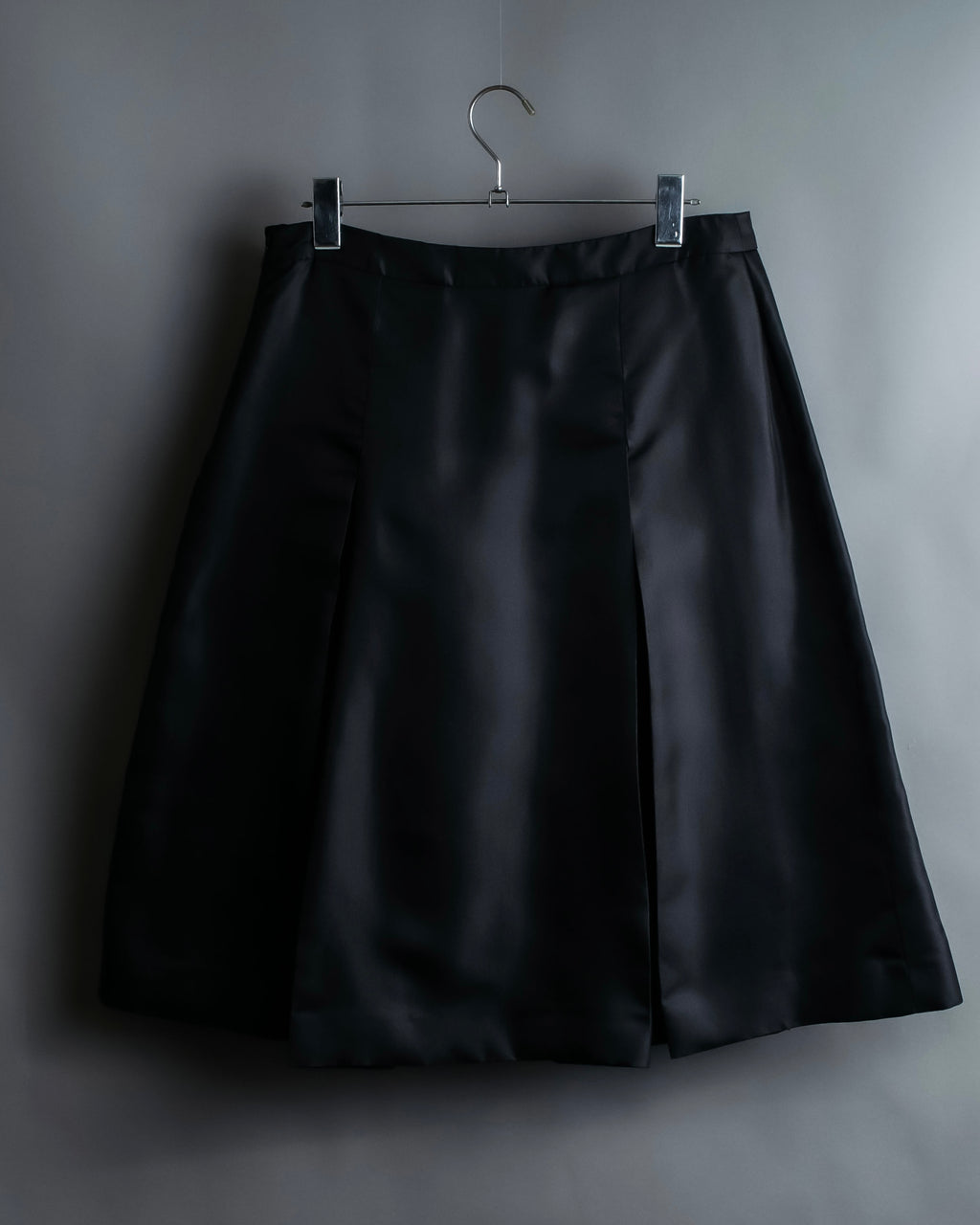 "PRADA" 100% silk pleated skirt