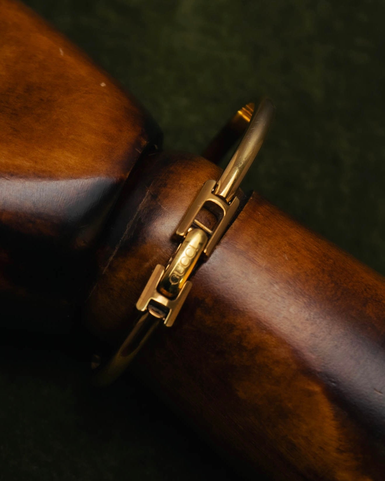 -SPECIAL- “GUCCI” 90’s-00’s 1900L gold tone bangle watch