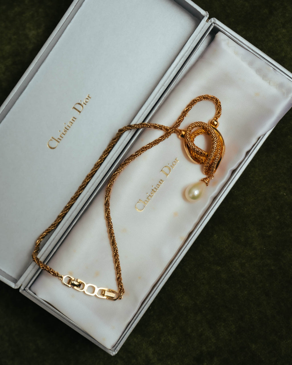 –SPECIAL– “Christian Dior” 80’s-90’s rope knot pearl drop necklace