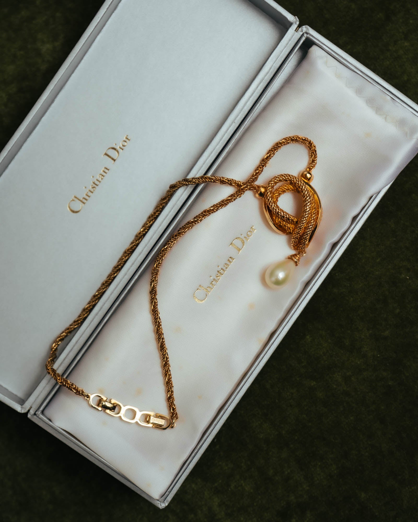 –SPECIAL– “Christian Dior” 80’s-90’s rope knot pearl drop necklace