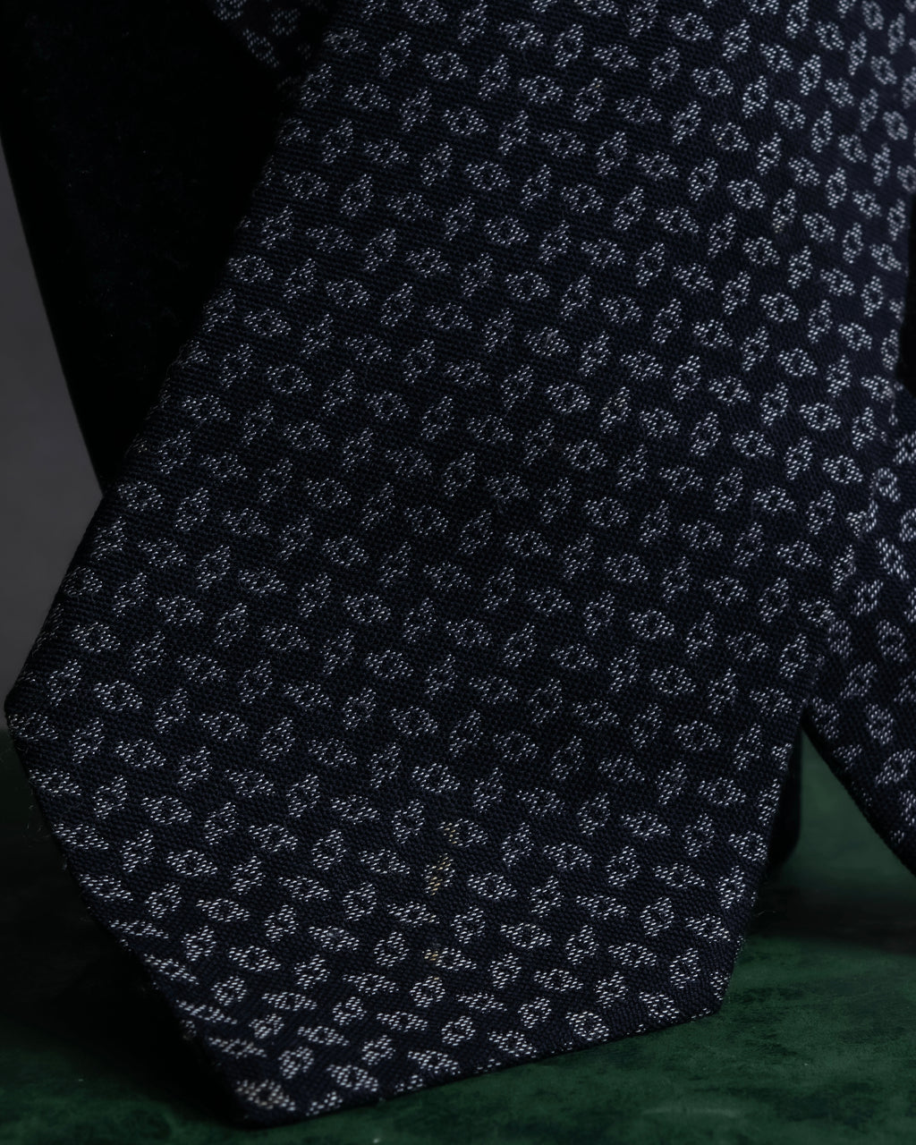 "GIORGIO ARMANI" Small pattern silk necktie