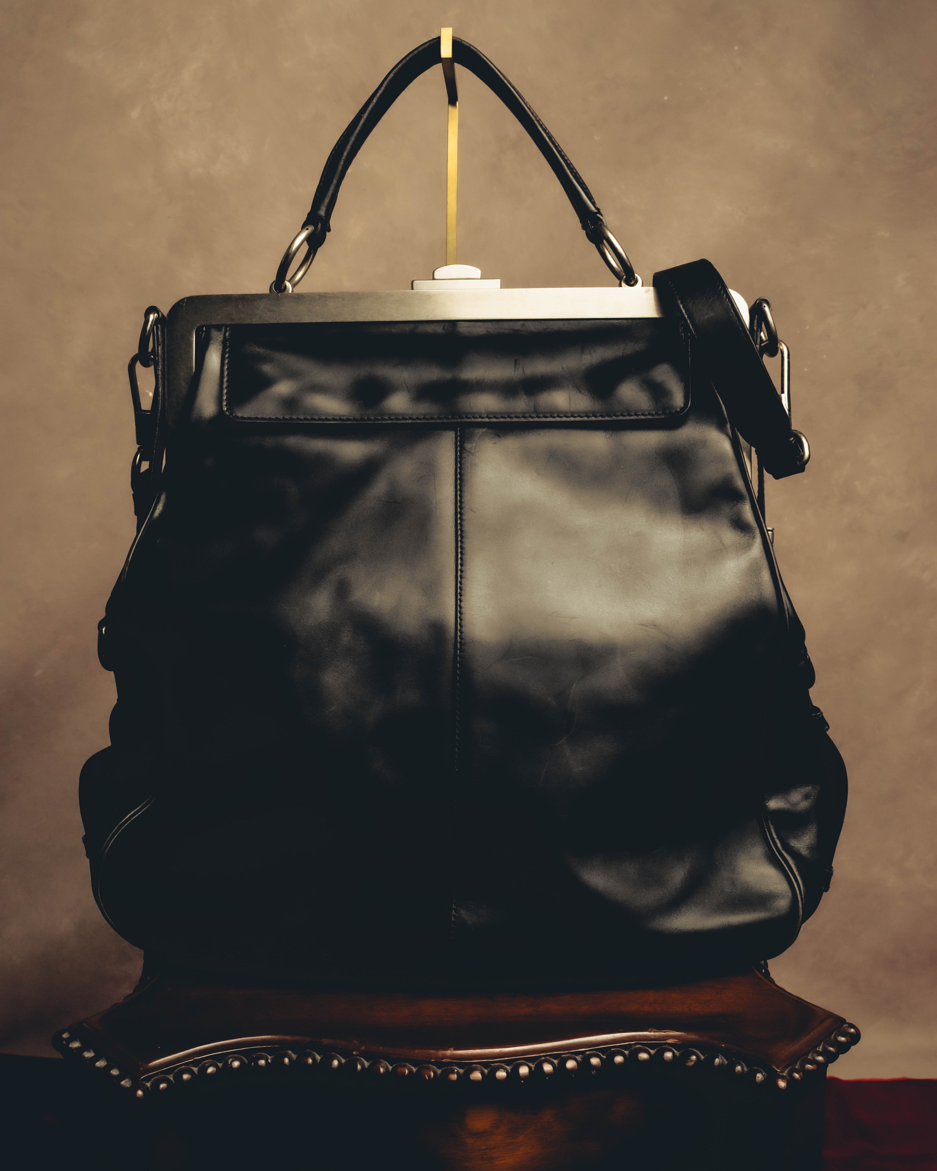 -SPECIAL- "Yves Saint Laurent" 00's Rive gauche black leather frame handbag