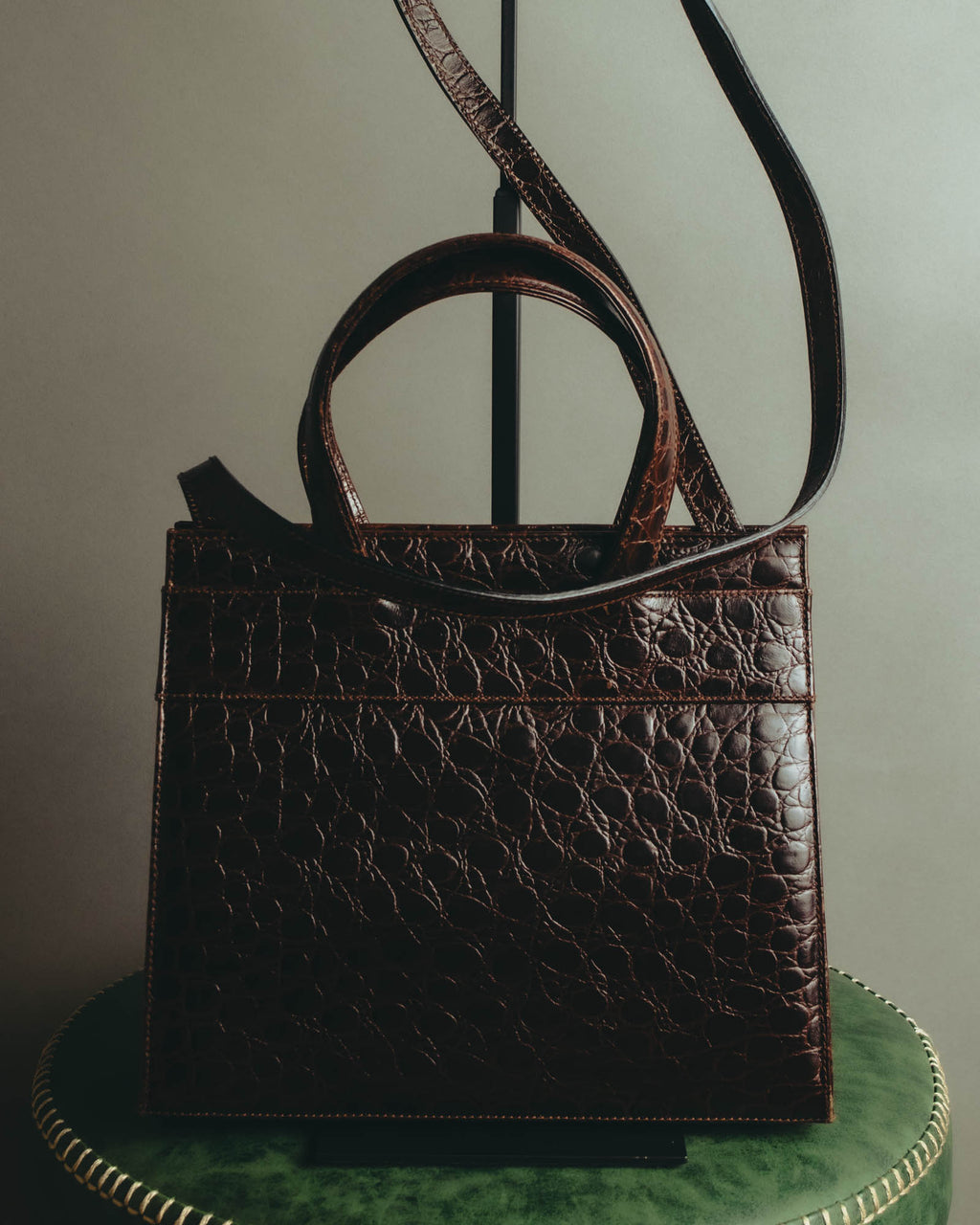 “Salvatore Ferragamo” 00’s-10’s Crocodile embossed vara bow 2way handbag