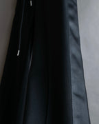 "sacai" Satin line design tapered slacks