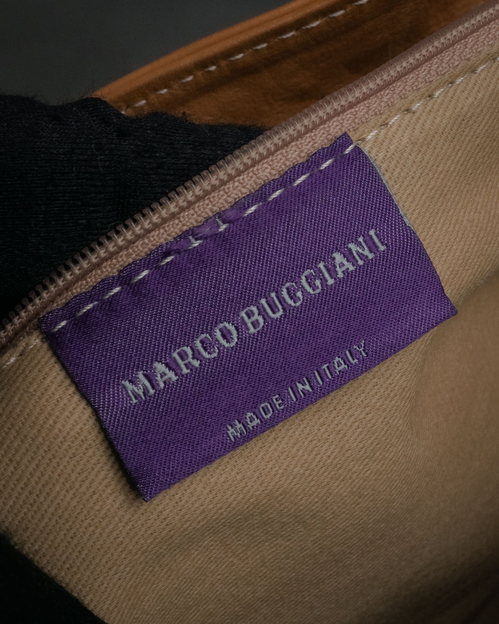 “MARCO BUGGIANI” 2004-2009 Soft leather multi pocket shoulder bag