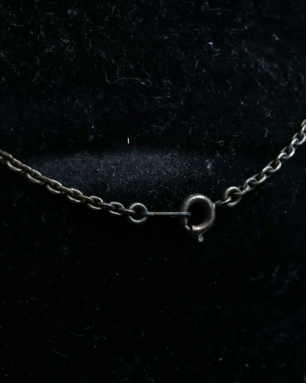 "YVES SAINT LAURENT" Cassandra logo motif silver necklace