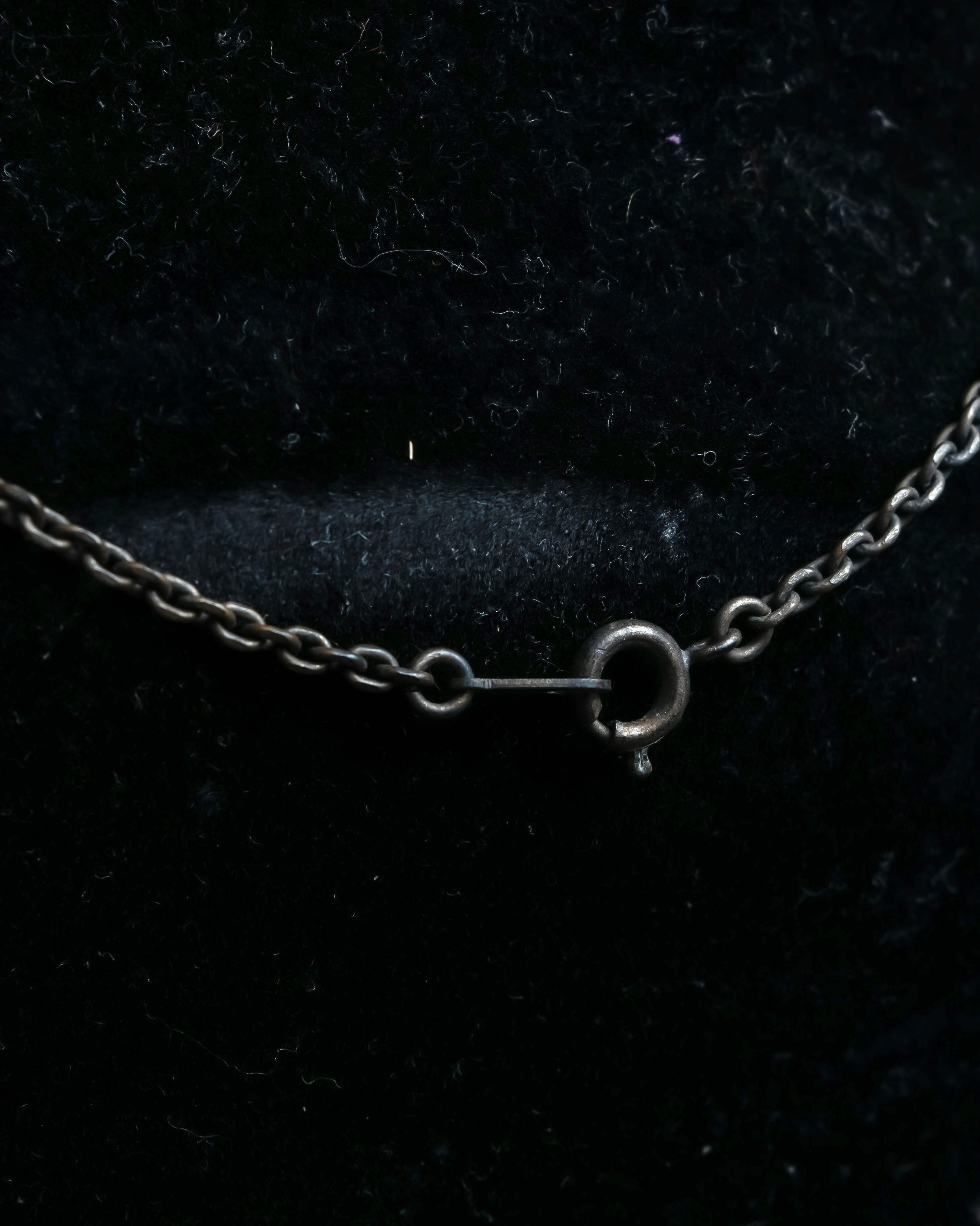 "YVES SAINT LAURENT" Cassandra logo motif silver necklace