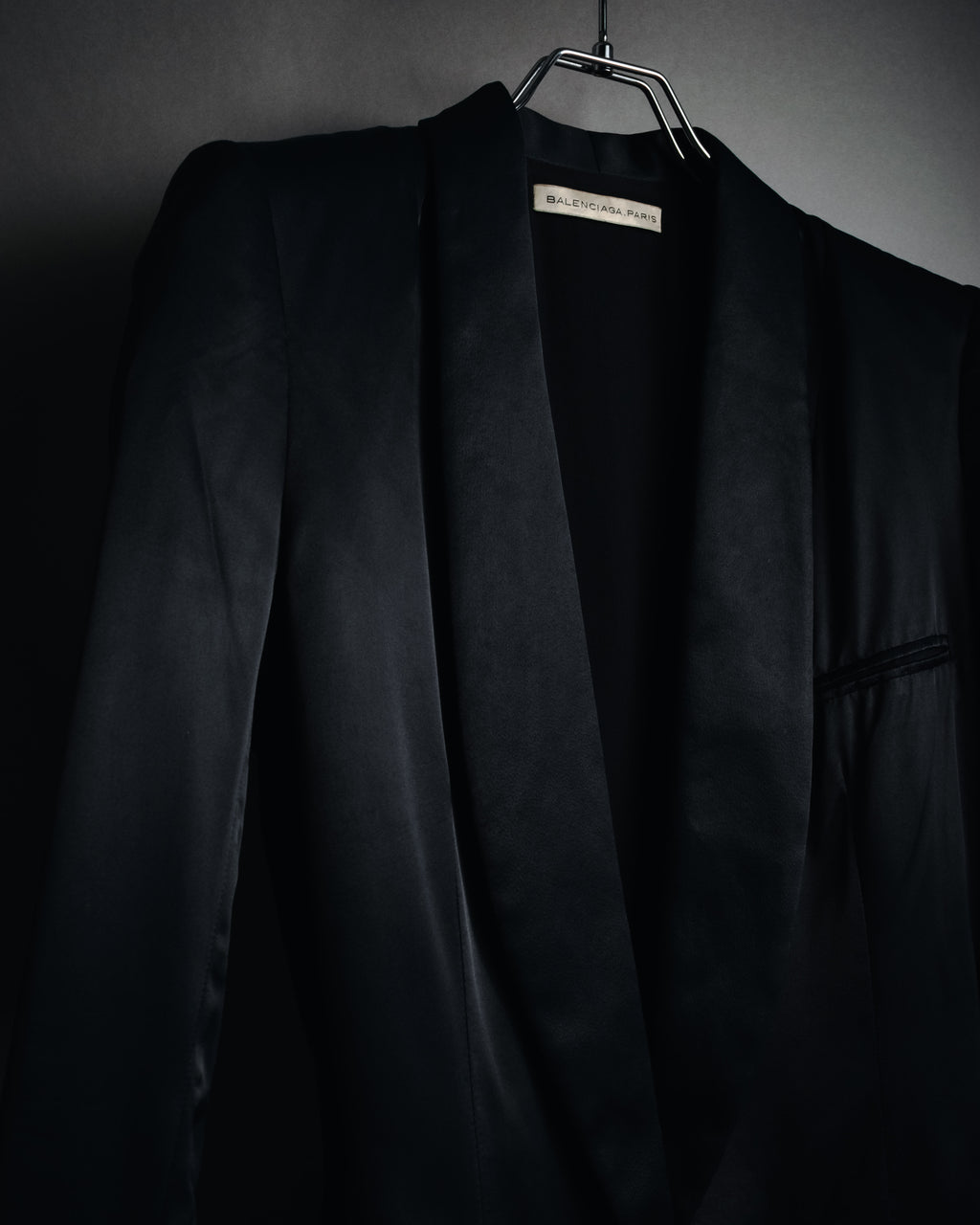 "BALENCIAGA.PARIS" 2008-2009 Sculptural satin shawl collar tuxedo jacket