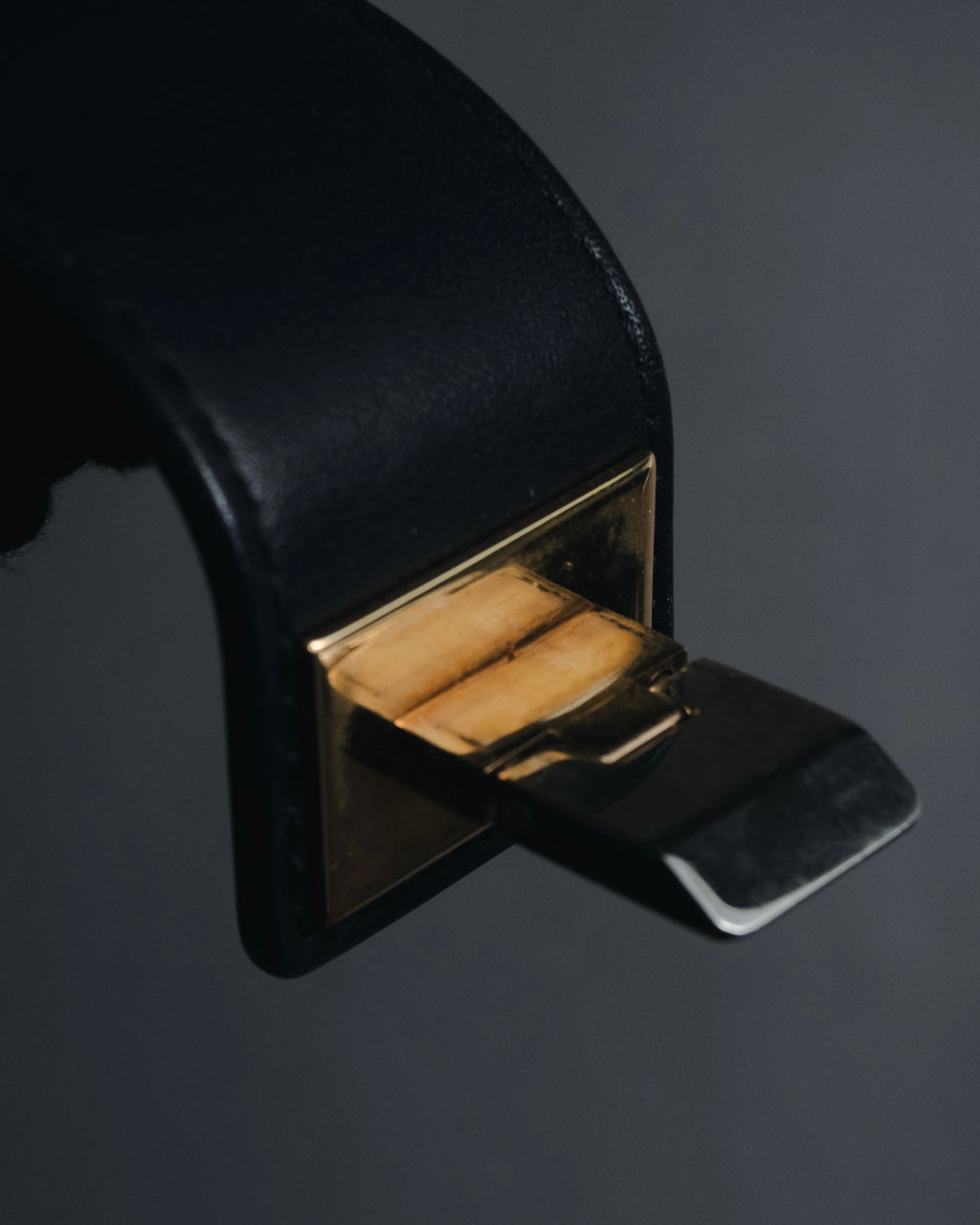 "BALENCIAGA" 2014-2016 Turn-lock leather bracelet