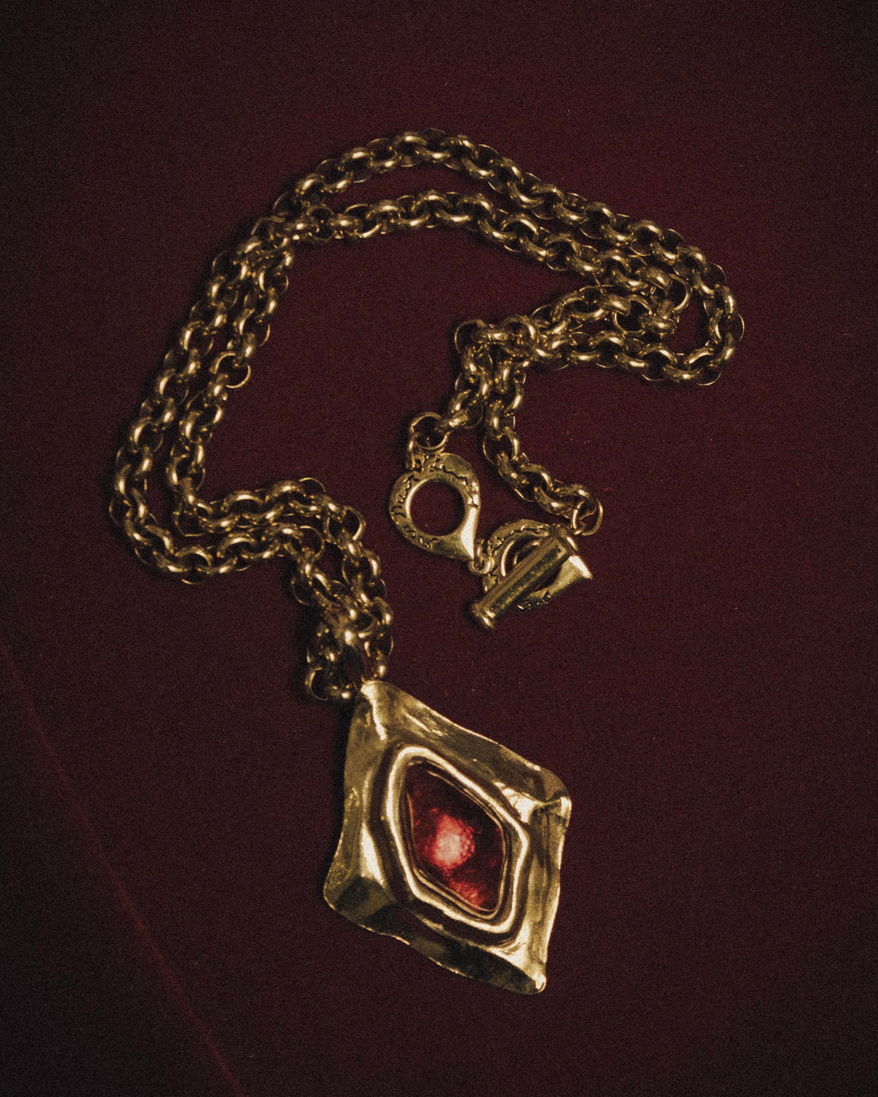 –SPECIAL– “Yves Saint Laurent”
80’s-90’s Sculptural red stone statement necklace