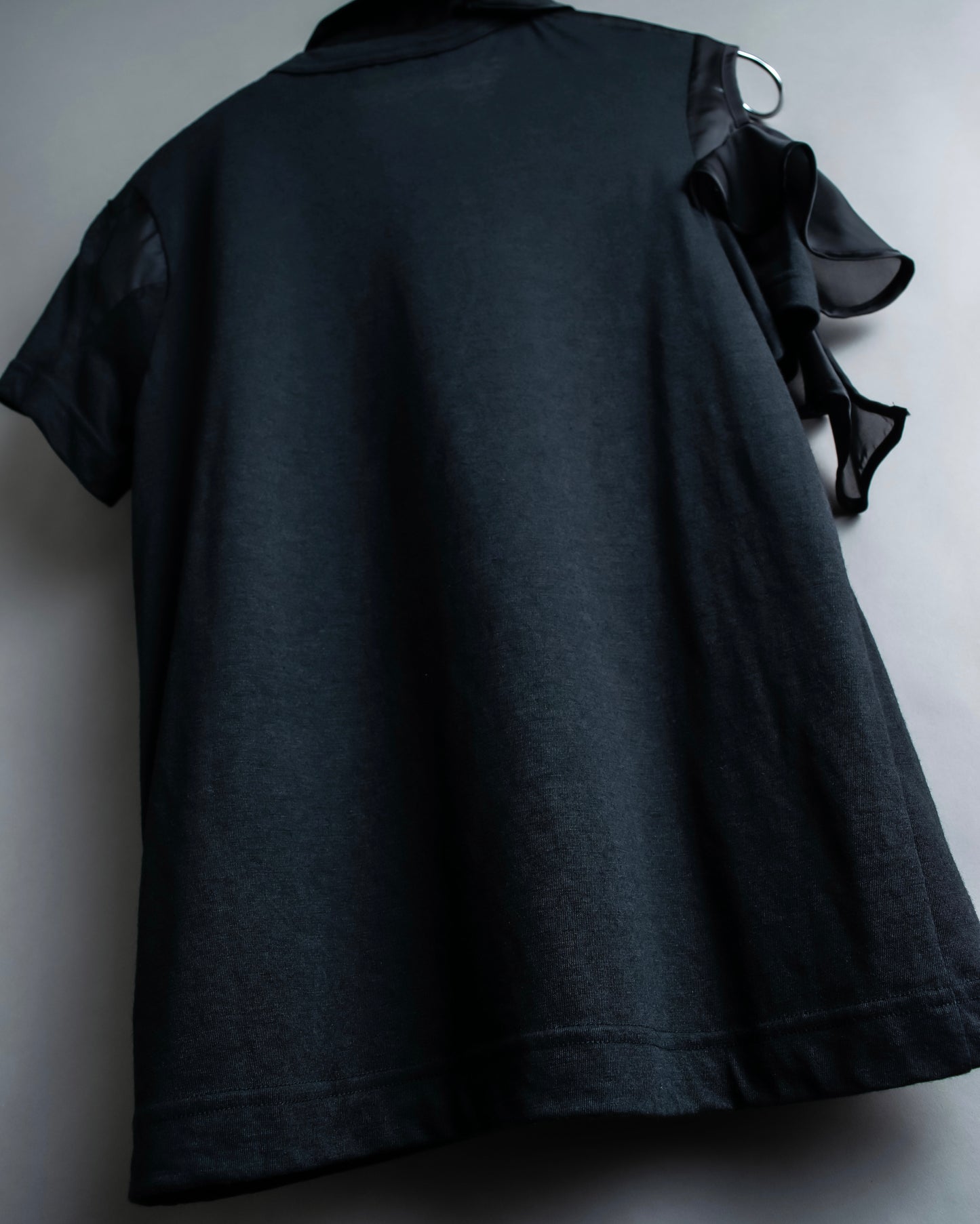 “sacai”  Asymmetry designed docking T shirt