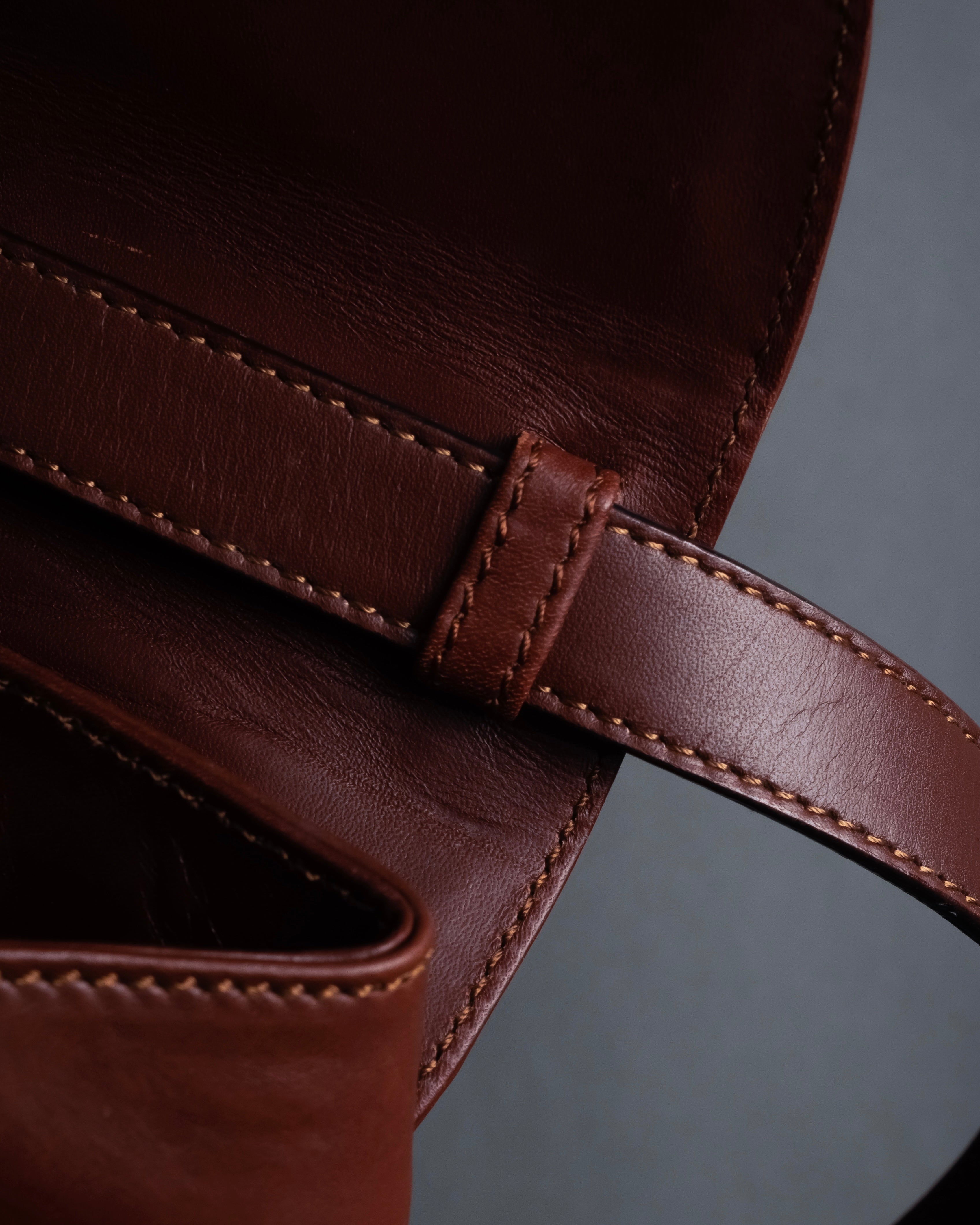 "Salvatore Ferragamo" Coin motif metal design leather hand bag