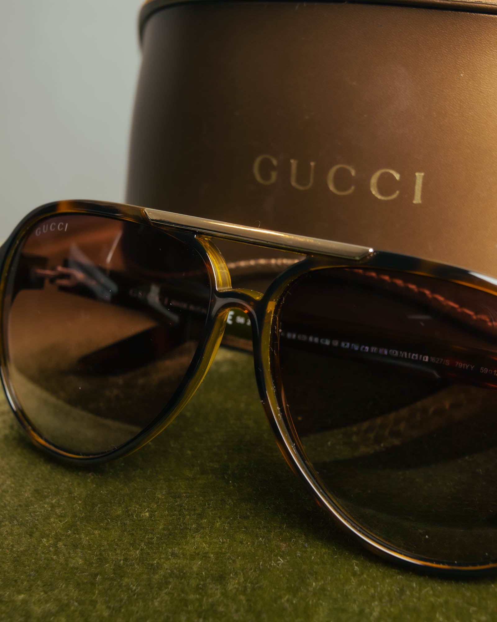 "GUCCI" 00's-10's Iconic aviator sunglasses