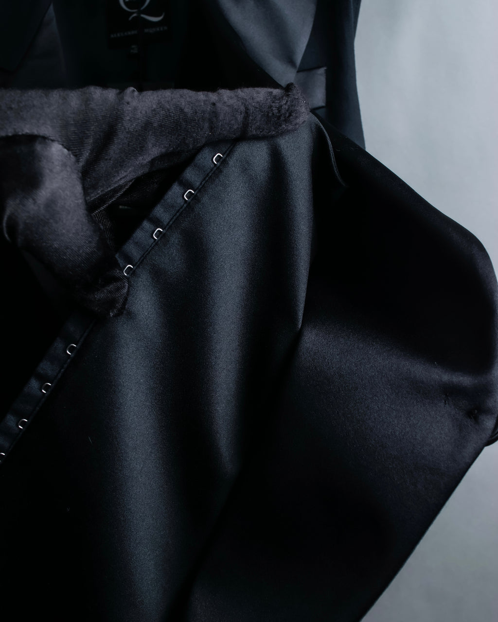 "MCQ Alexander McQueen" Flared silhouette cutting design tailored gilet