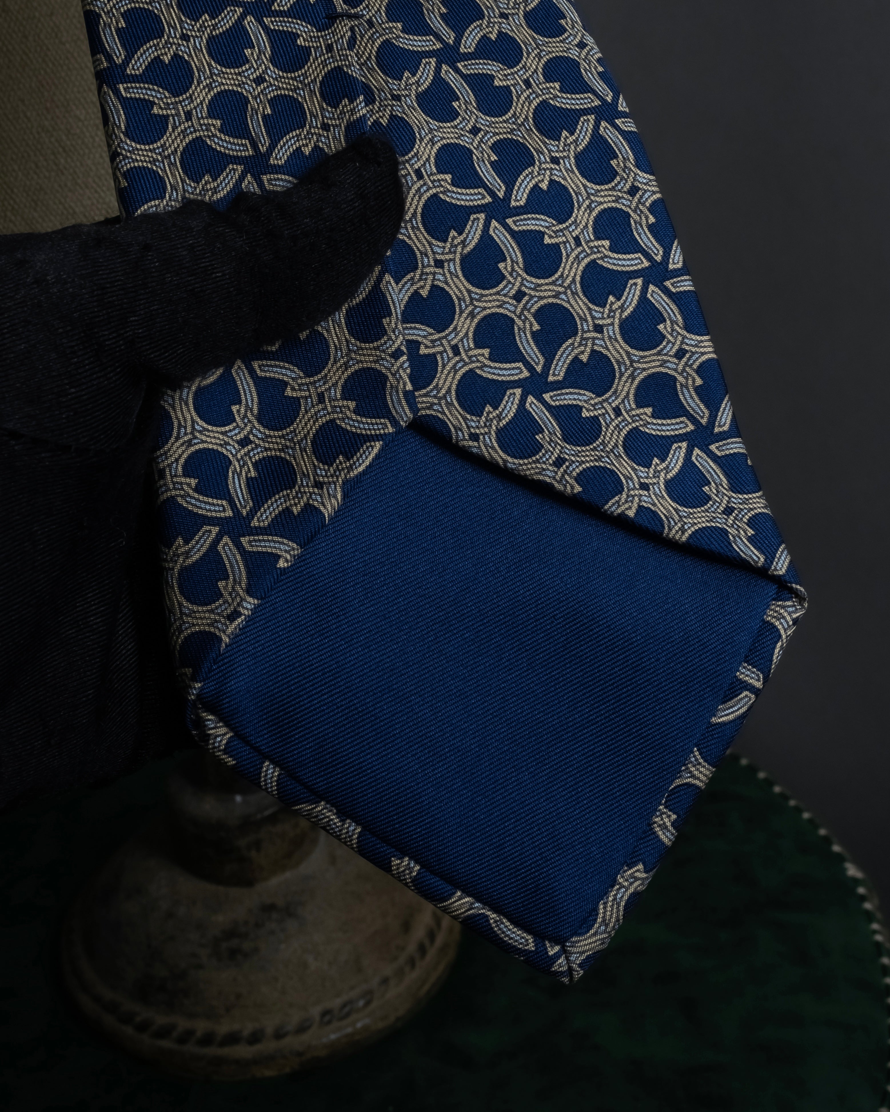 "HERMES" Saddlery anchor chain motif silk neck tie