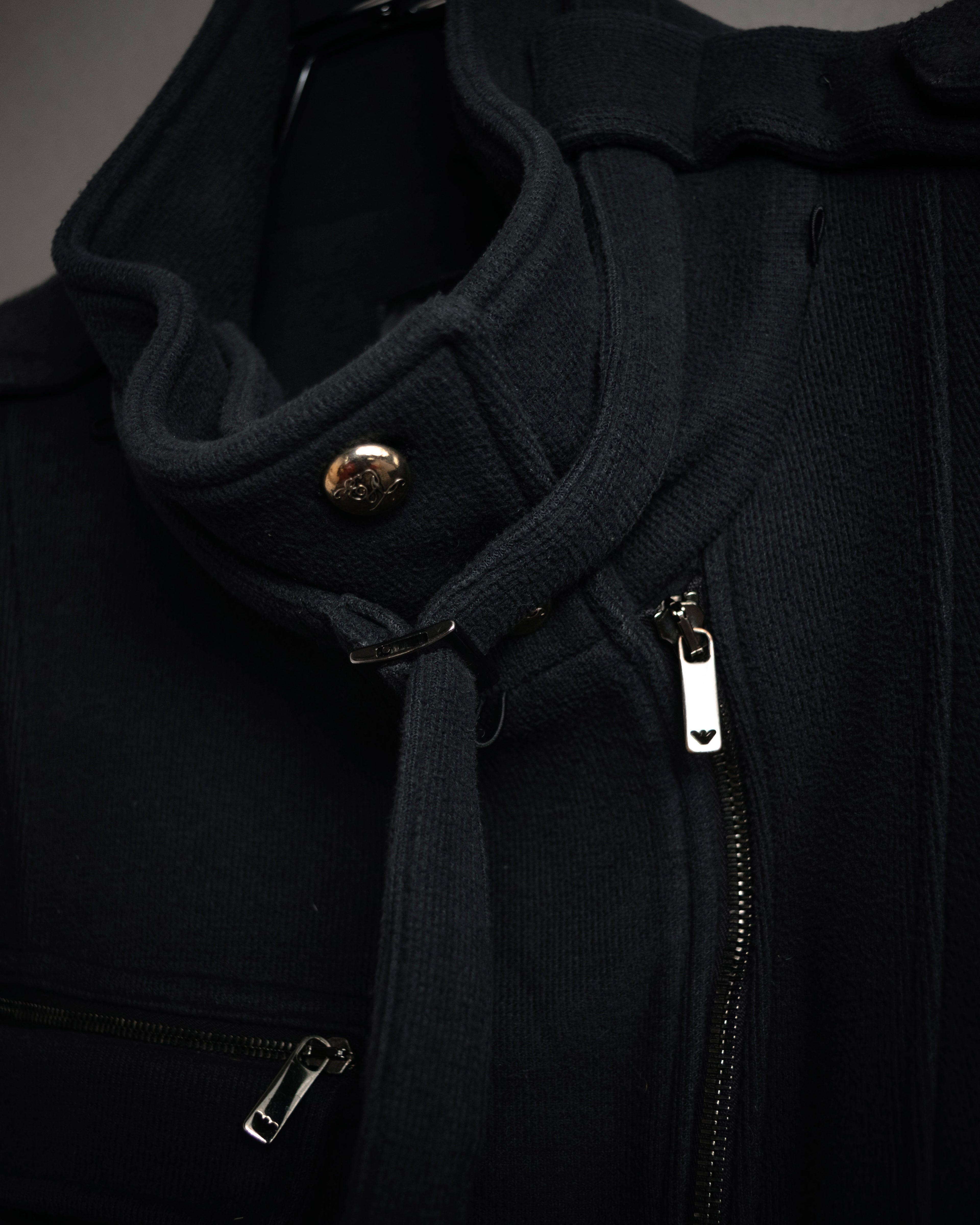 “EMPORIO ARMANI” 2009 AW Military inspired zip-up knit long coat
