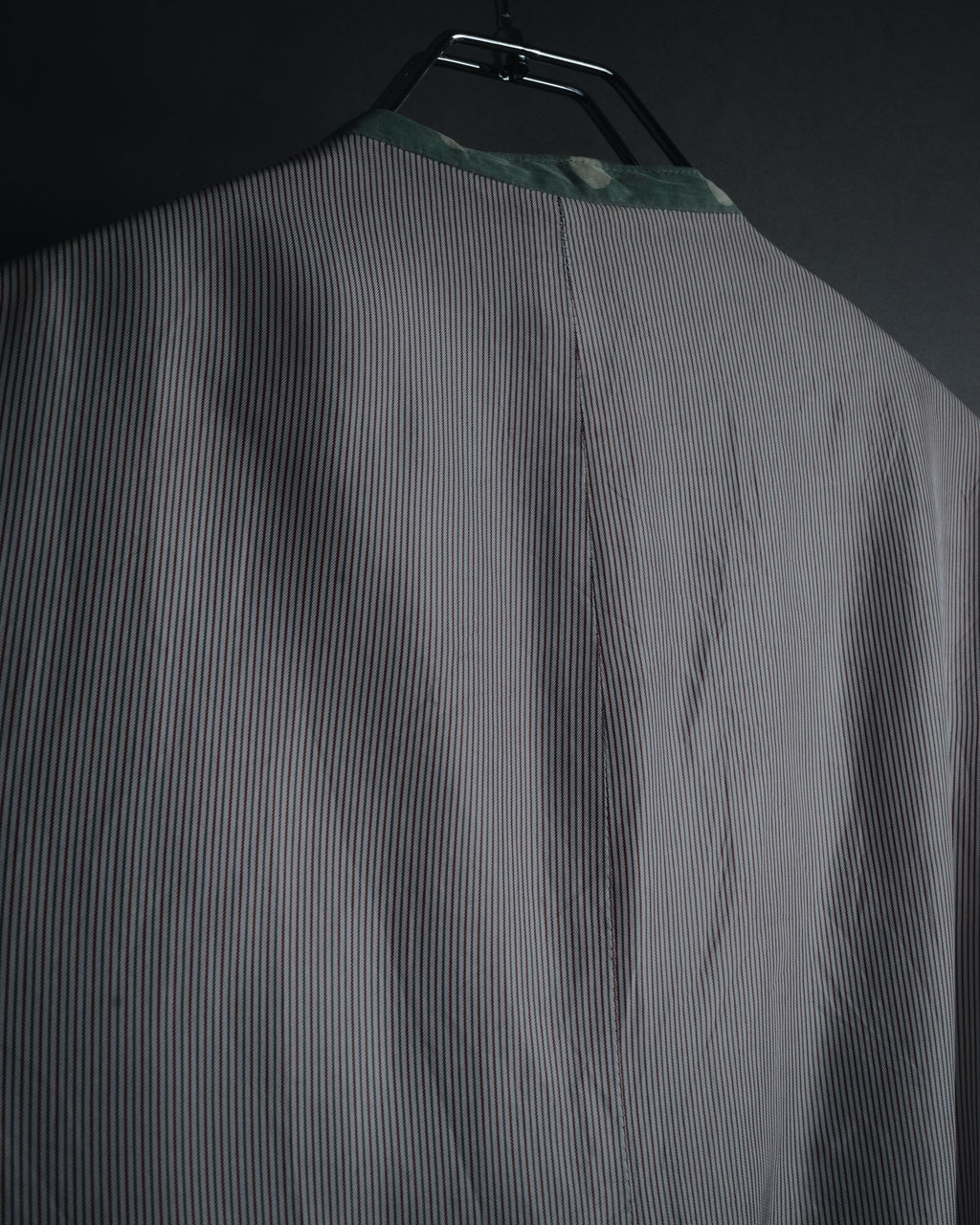 "COMME des GARÇONS HOMME"
Early 90s polka-dot rayon tailored vest